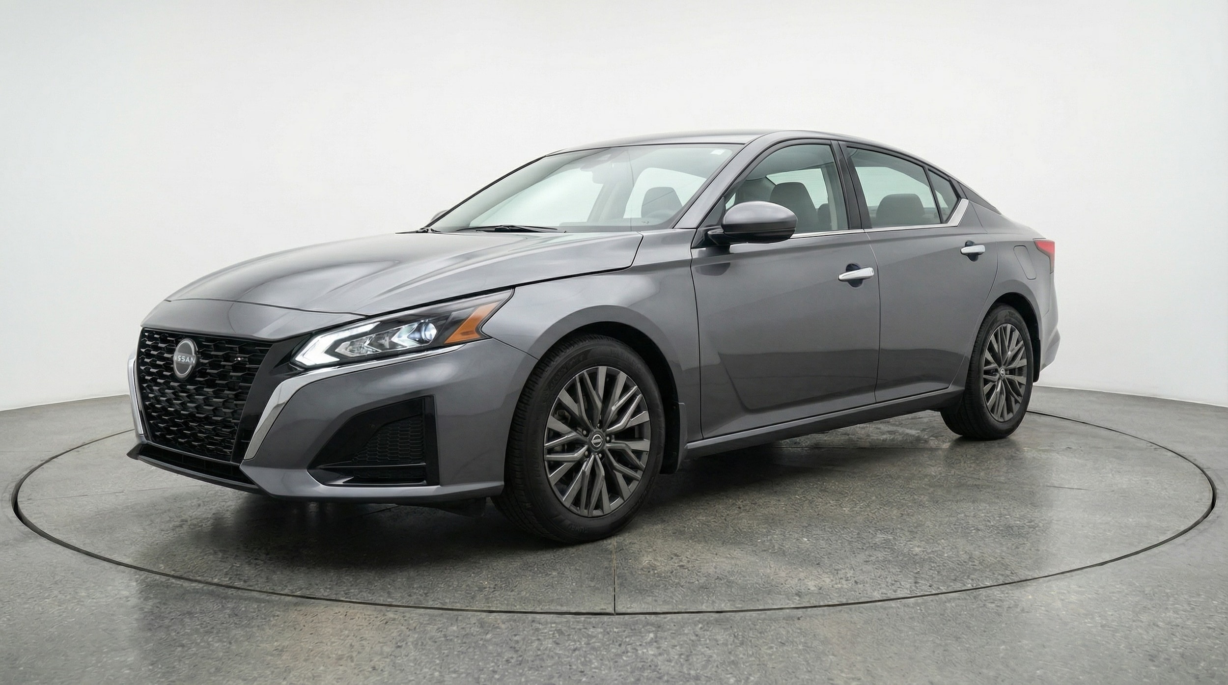 Thumbnail: 2025 Nissan Altima - 3