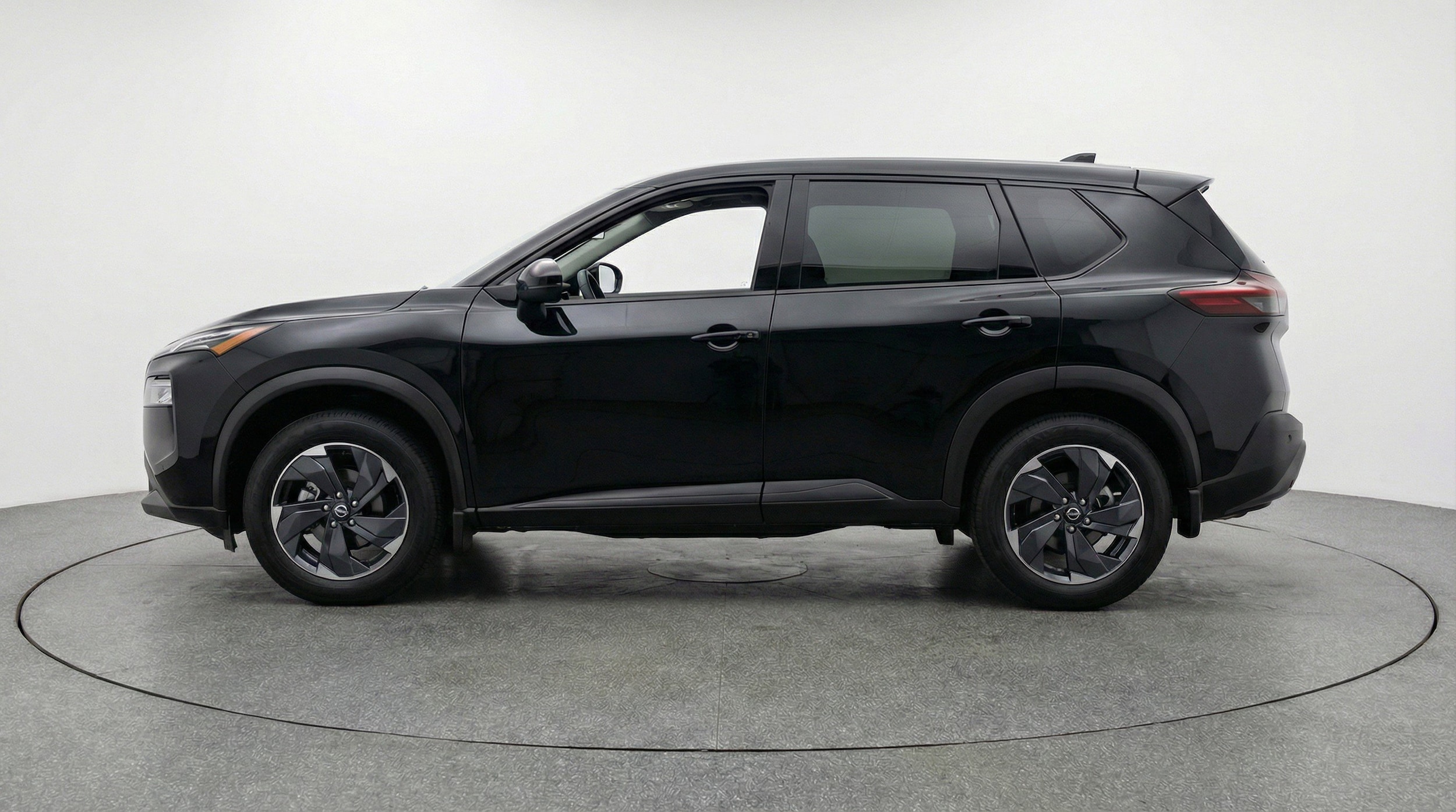 Thumbnail: 2025 Nissan Rogue - 5