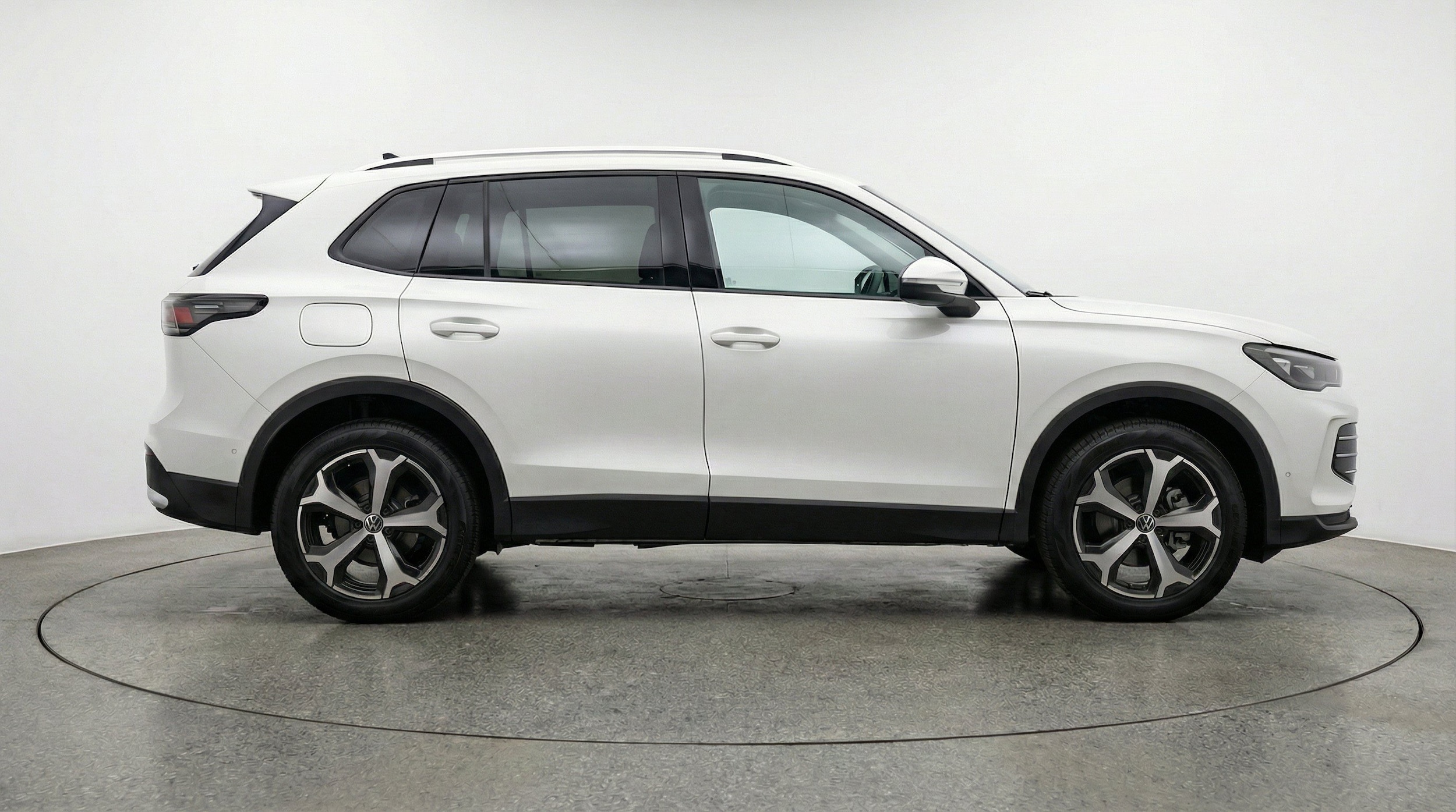 Thumbnail: 2026 Volkswagen Tiguan - 11