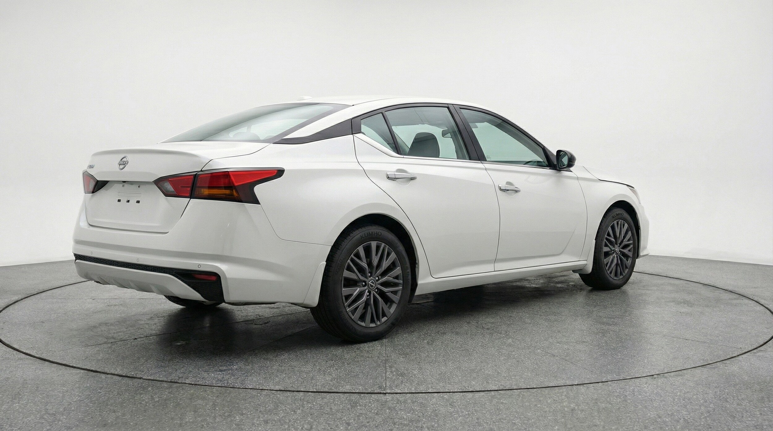 Thumbnail: 2025 Nissan Altima - 9