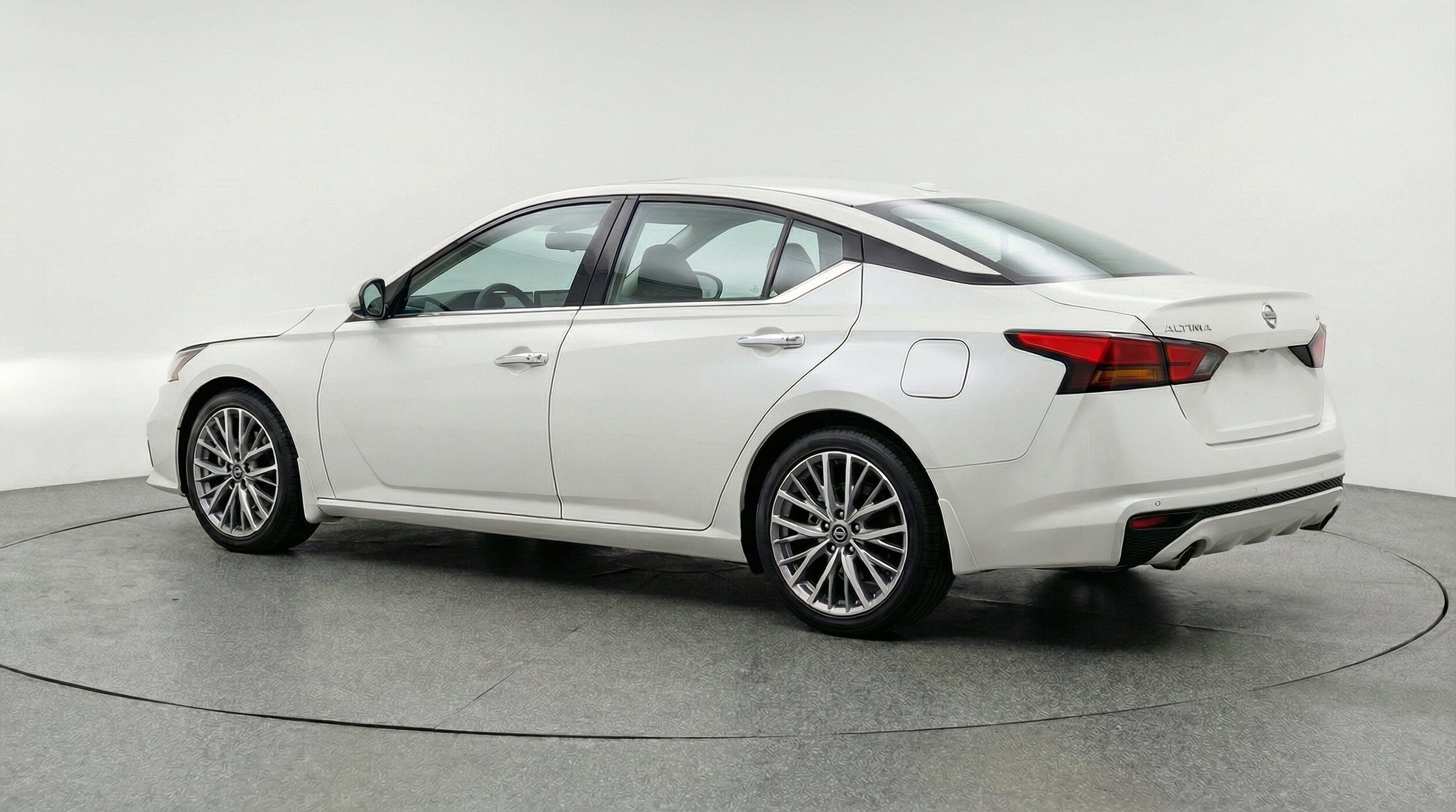 Thumbnail: 2025 Nissan Altima - 6