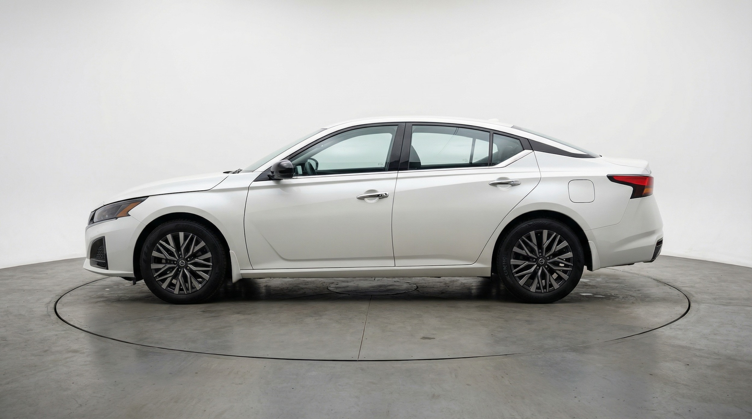 Thumbnail: 2025 Nissan Altima - 4