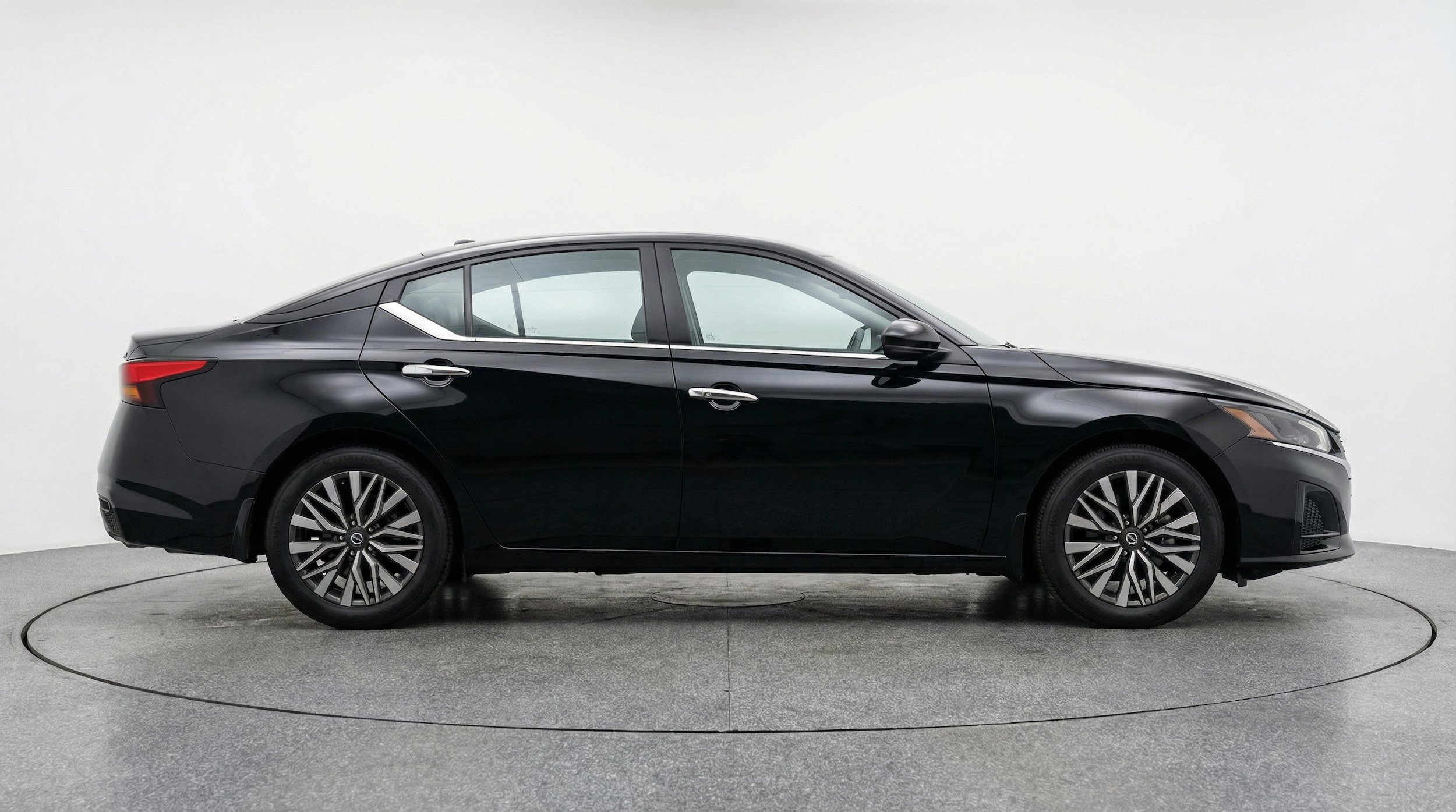 Thumbnail: 2025 Nissan Altima - 8