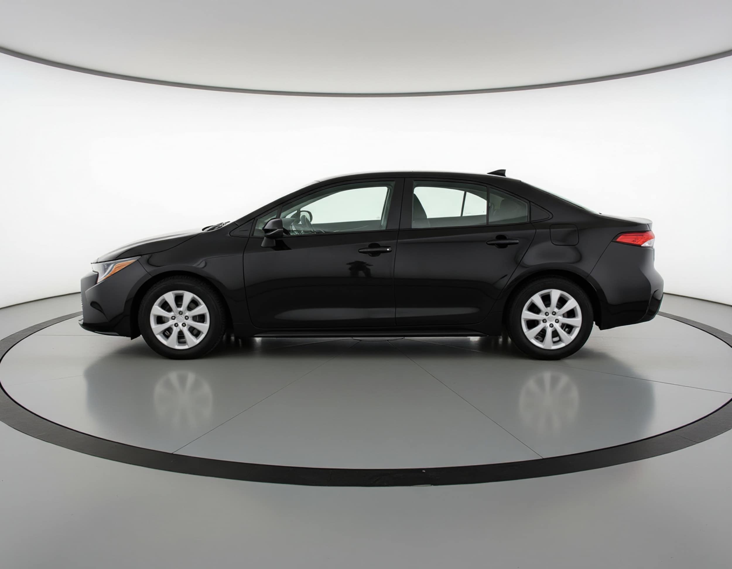 Thumbnail: 2025 Toyota Corolla - 4