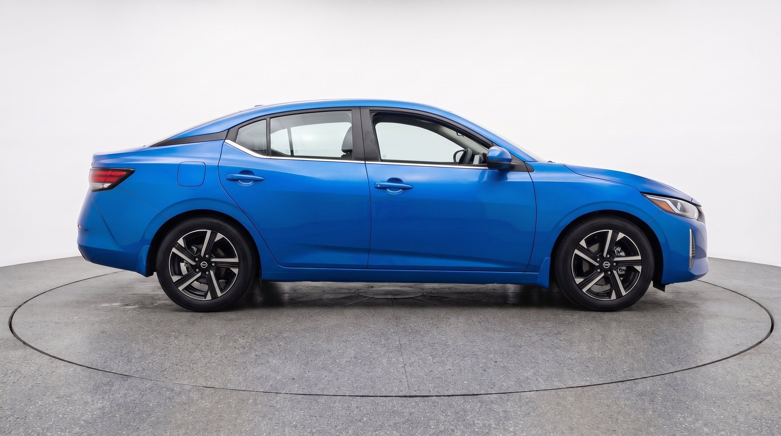 Thumbnail: 2025 Nissan Sentra - 10