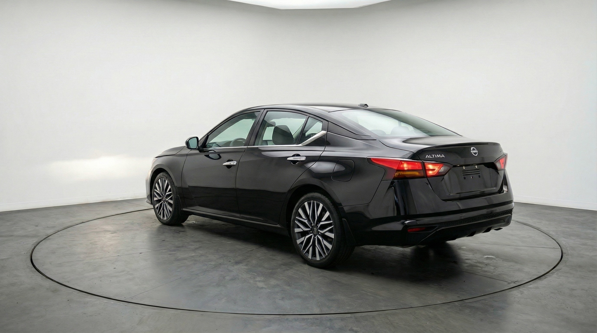 Thumbnail: 2025 Nissan Altima - 6