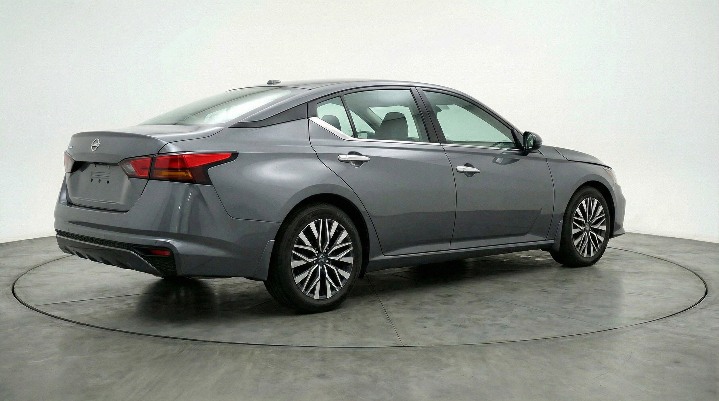 Thumbnail: 2025 Nissan Altima - 9