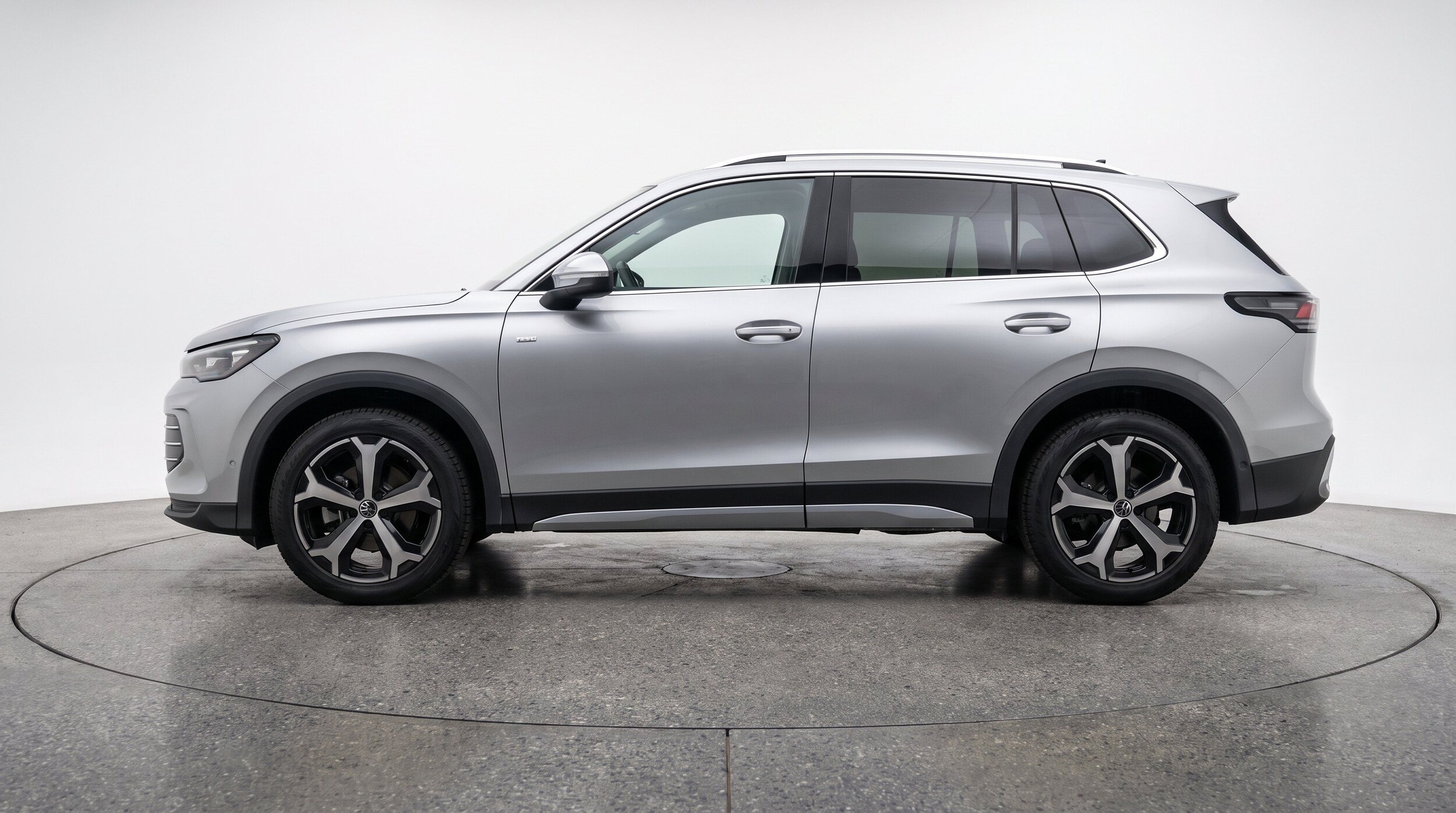 Thumbnail: 2026 Volkswagen Tiguan - 5