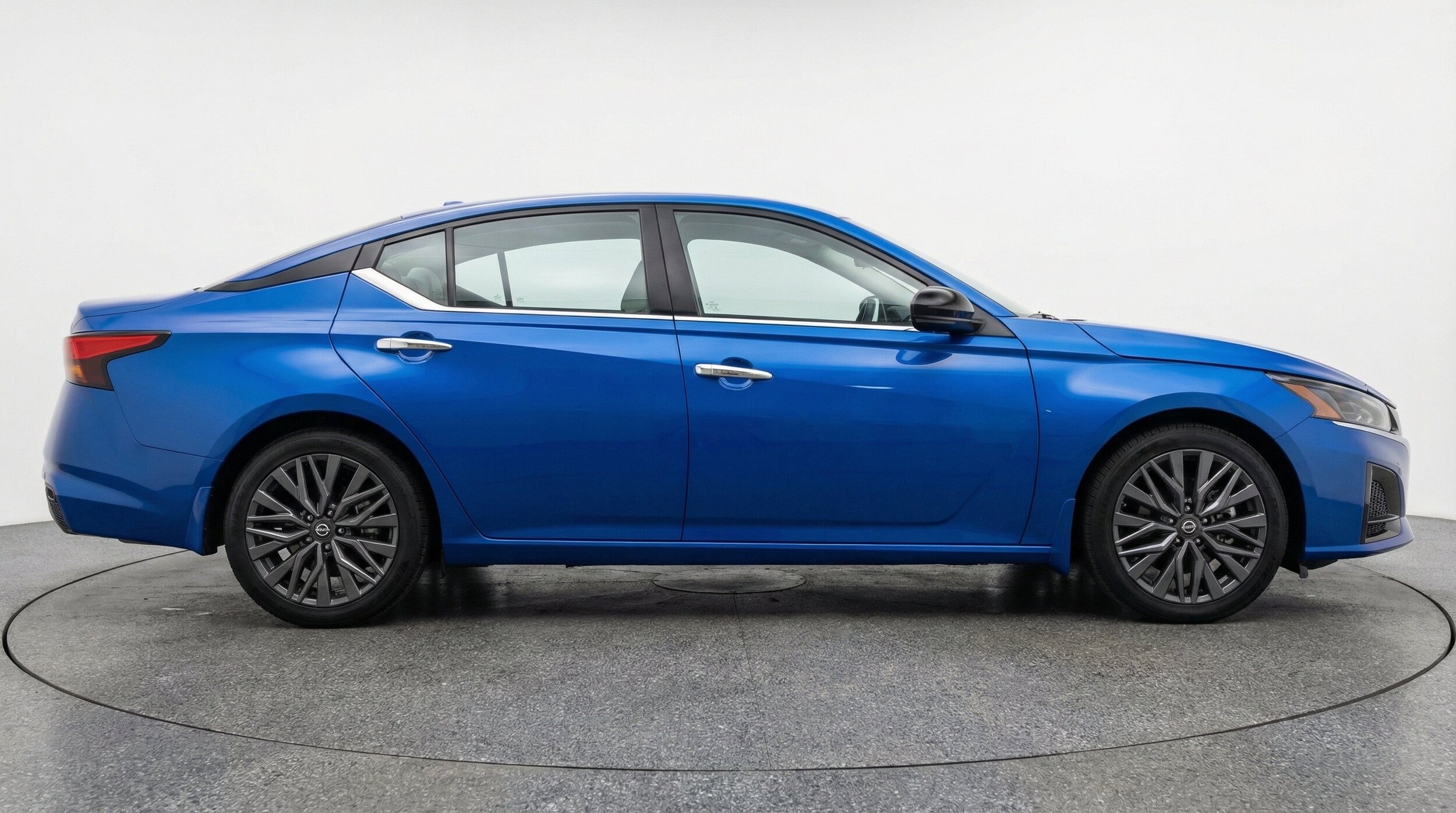 Thumbnail: 2025 Nissan Altima - 11