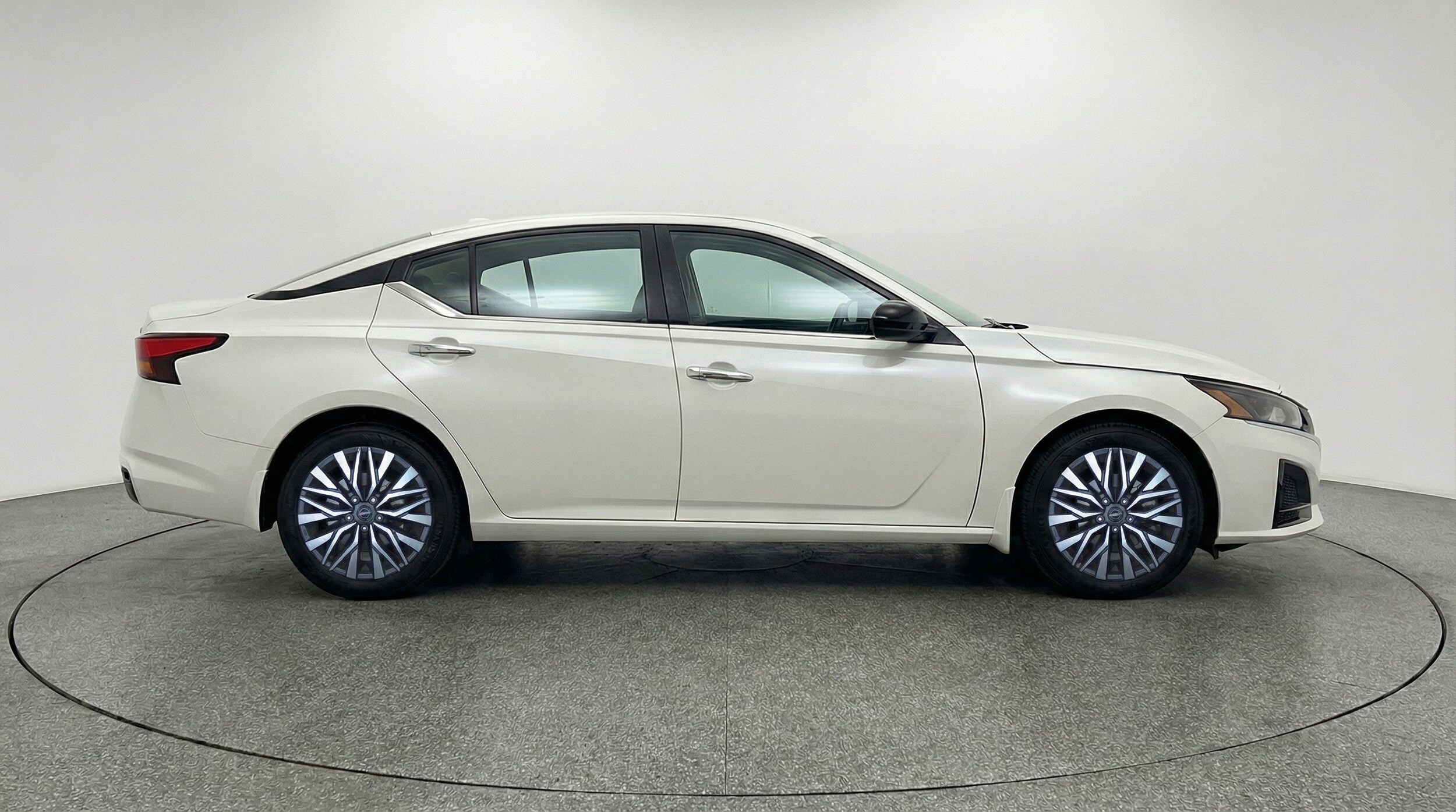 Thumbnail: 2025 Nissan Altima - 11