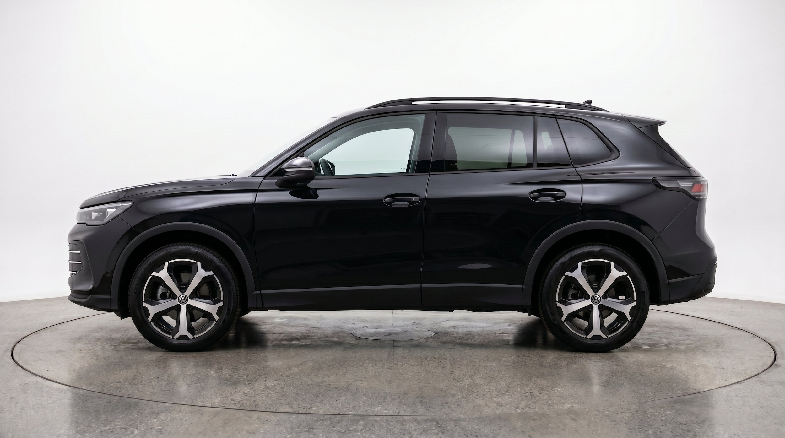 Thumbnail: 2026 Volkswagen Tiguan - 5