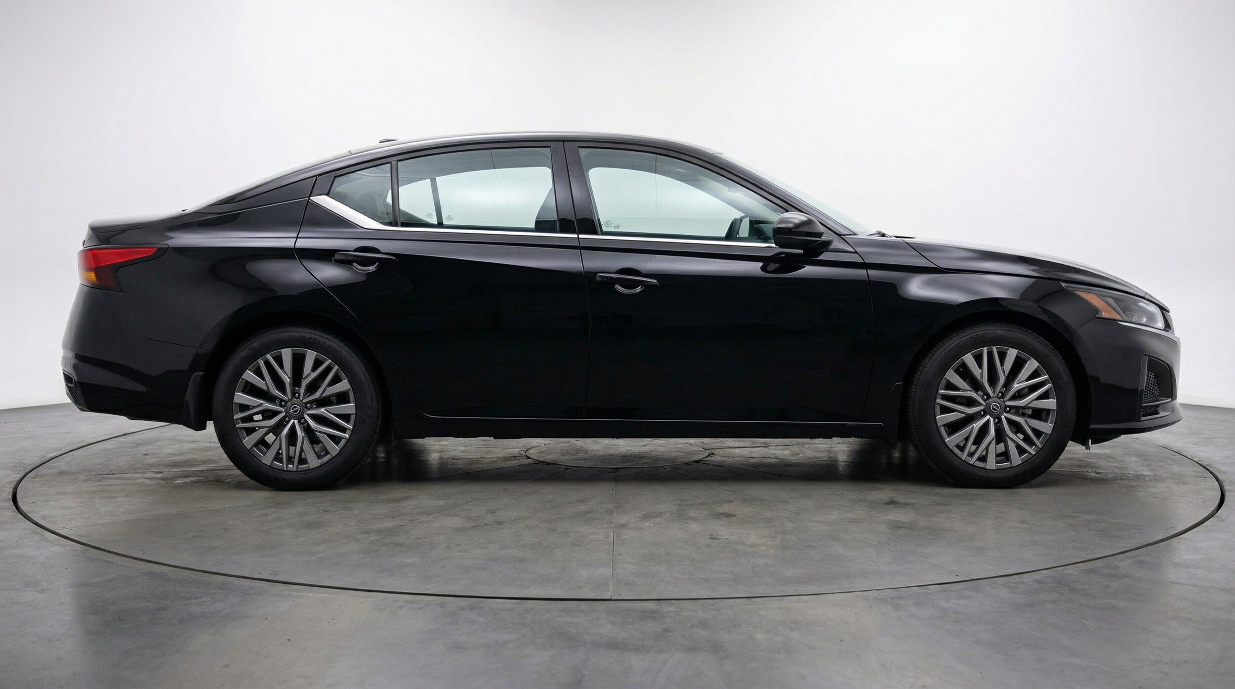 Thumbnail: 2025 Nissan Altima - 11