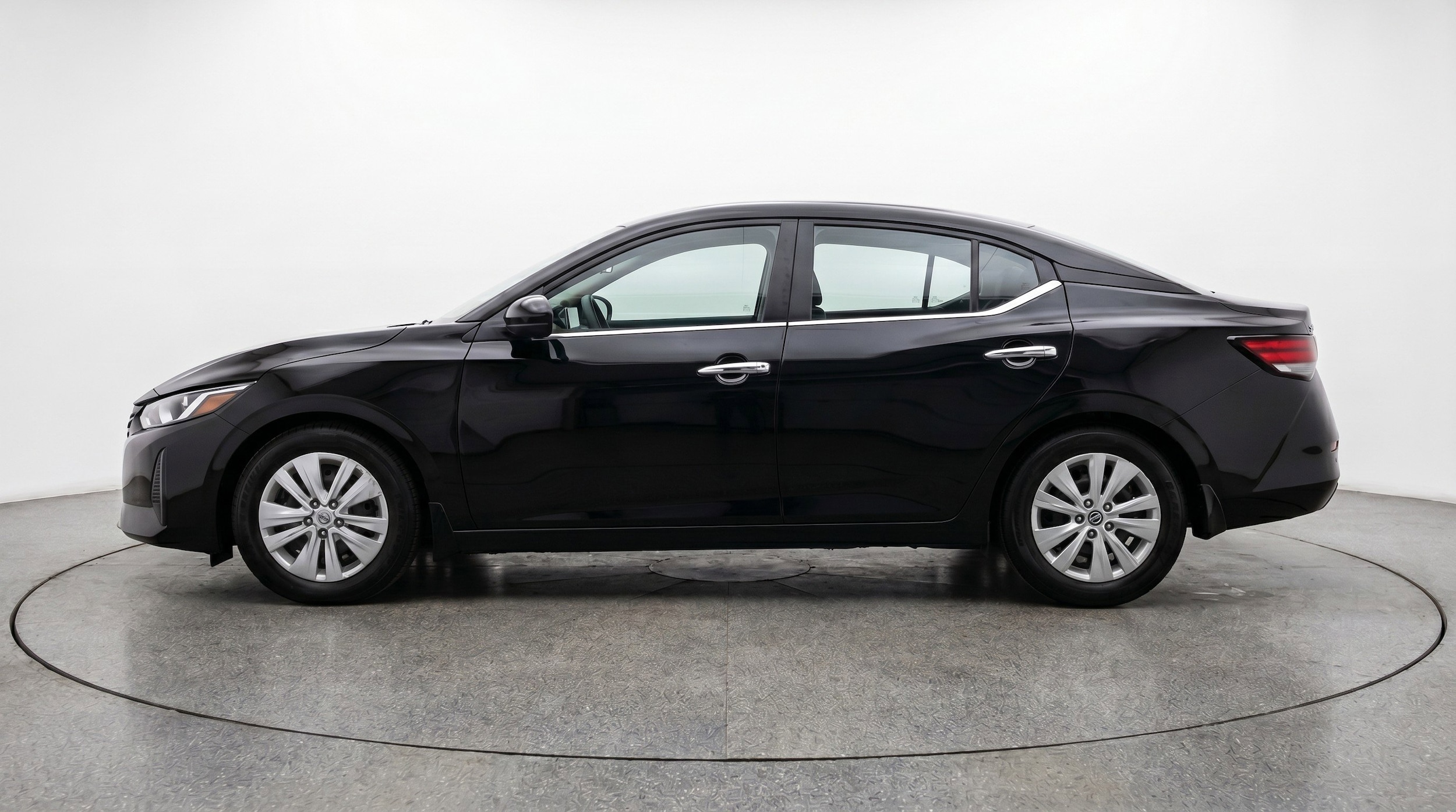Thumbnail: 2025 Nissan Sentra - 5