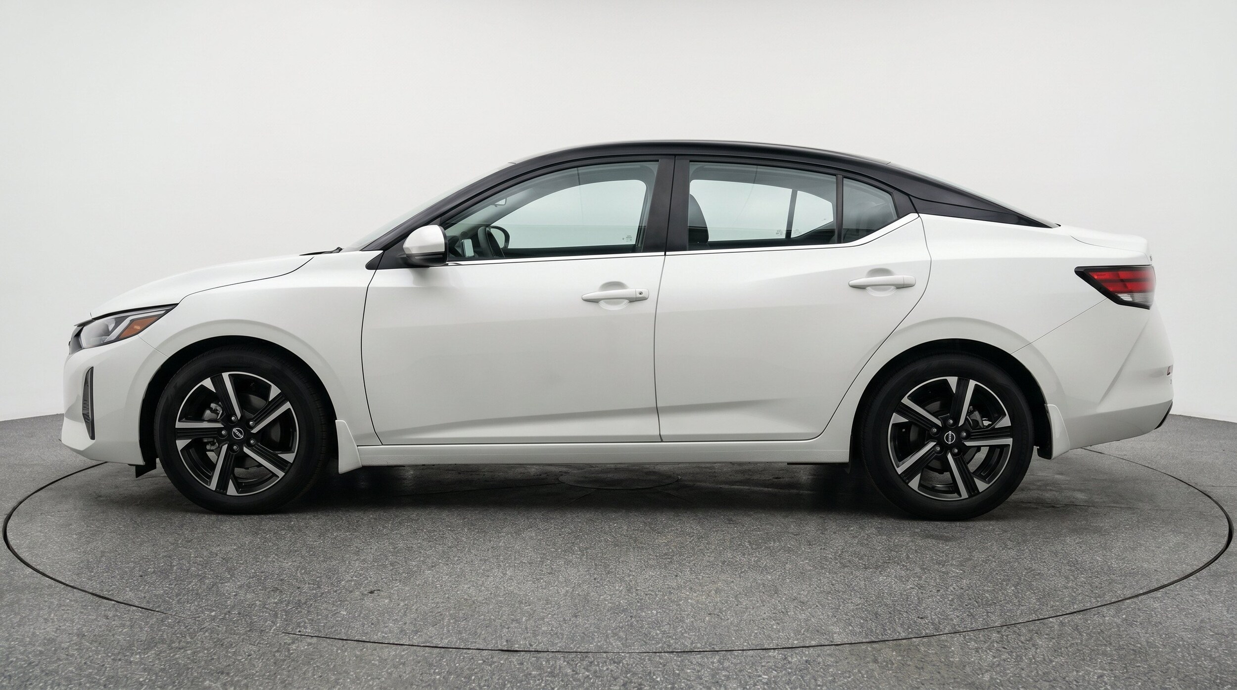 Thumbnail: 2025 Nissan Sentra - 5