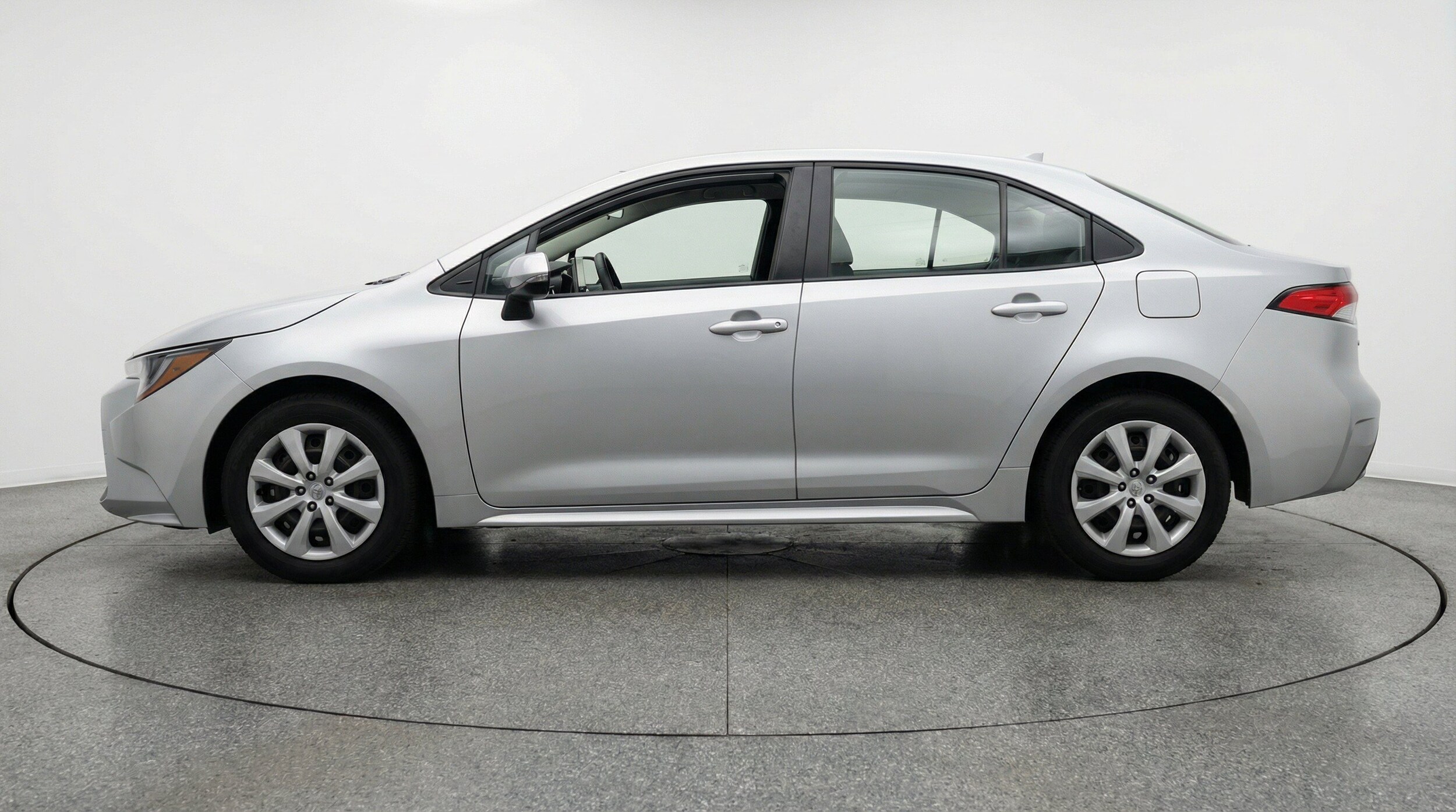 Thumbnail: 2025 Toyota Corolla - 5