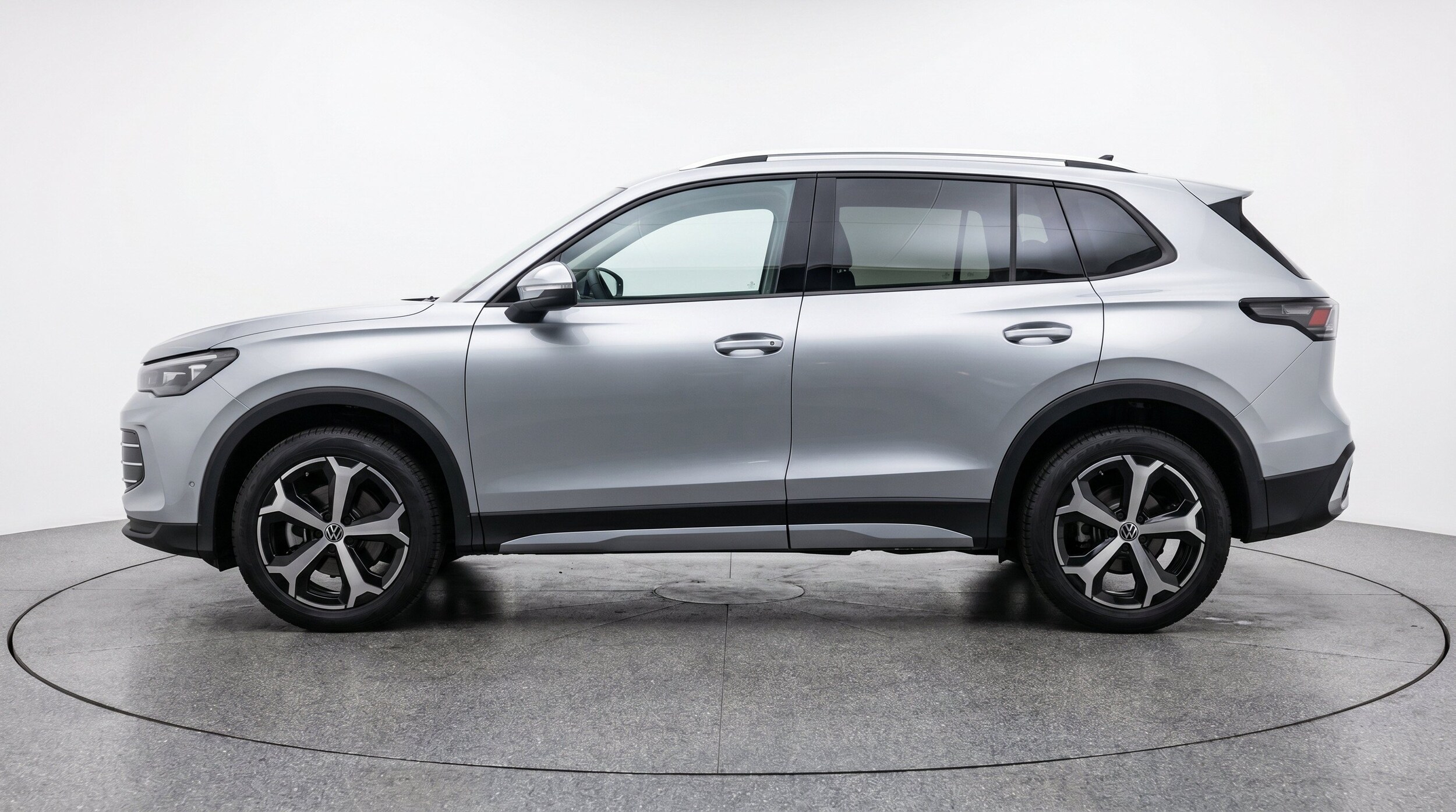 Thumbnail: 2026 Volkswagen Tiguan - 5