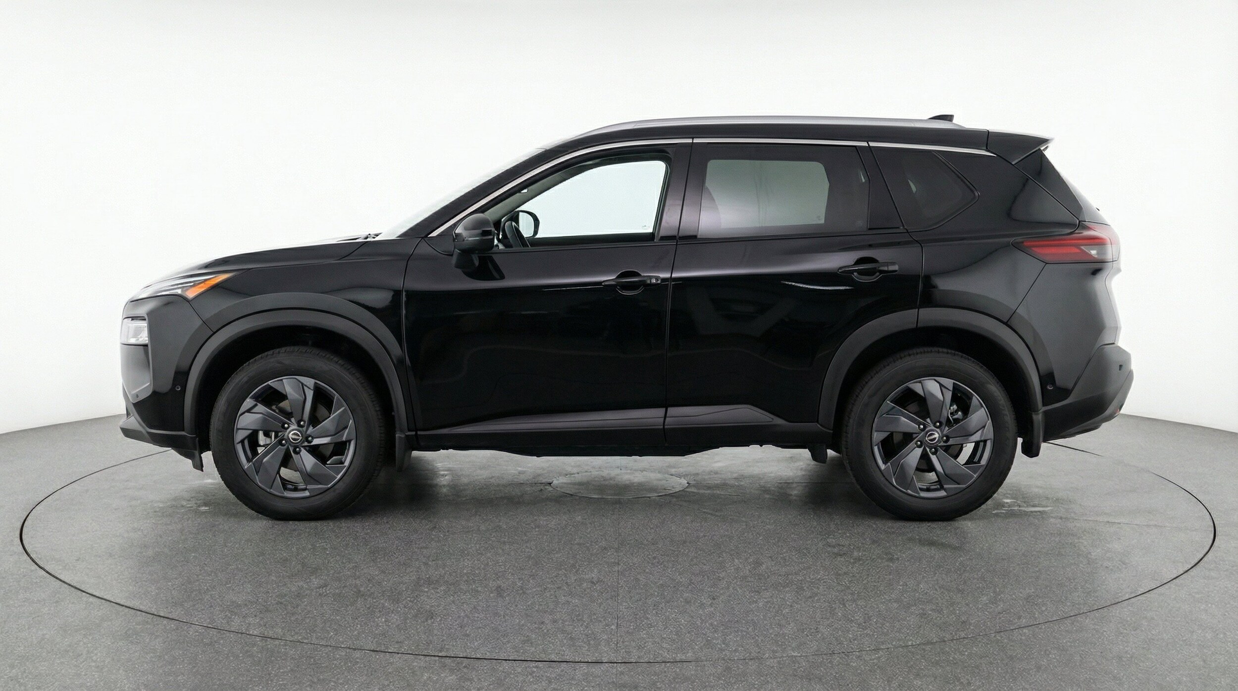 Thumbnail: 2025 Nissan Rogue - 5