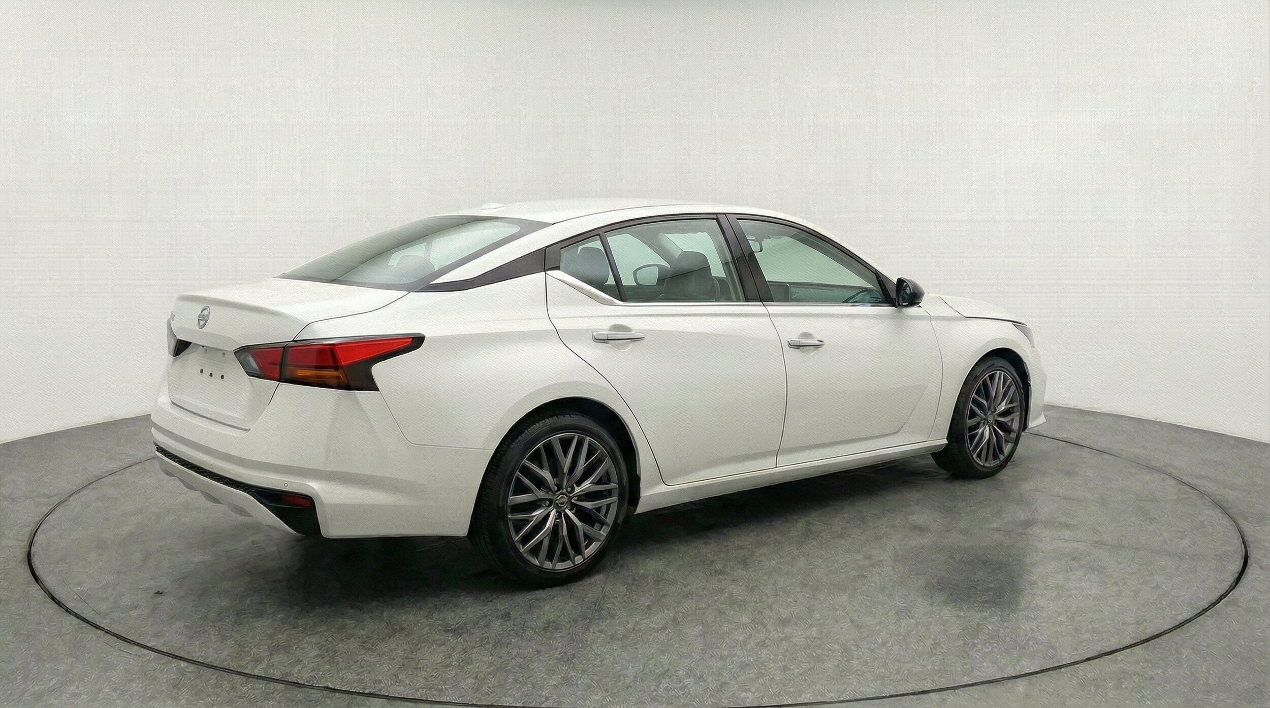 Thumbnail: 2025 Nissan Altima - 9