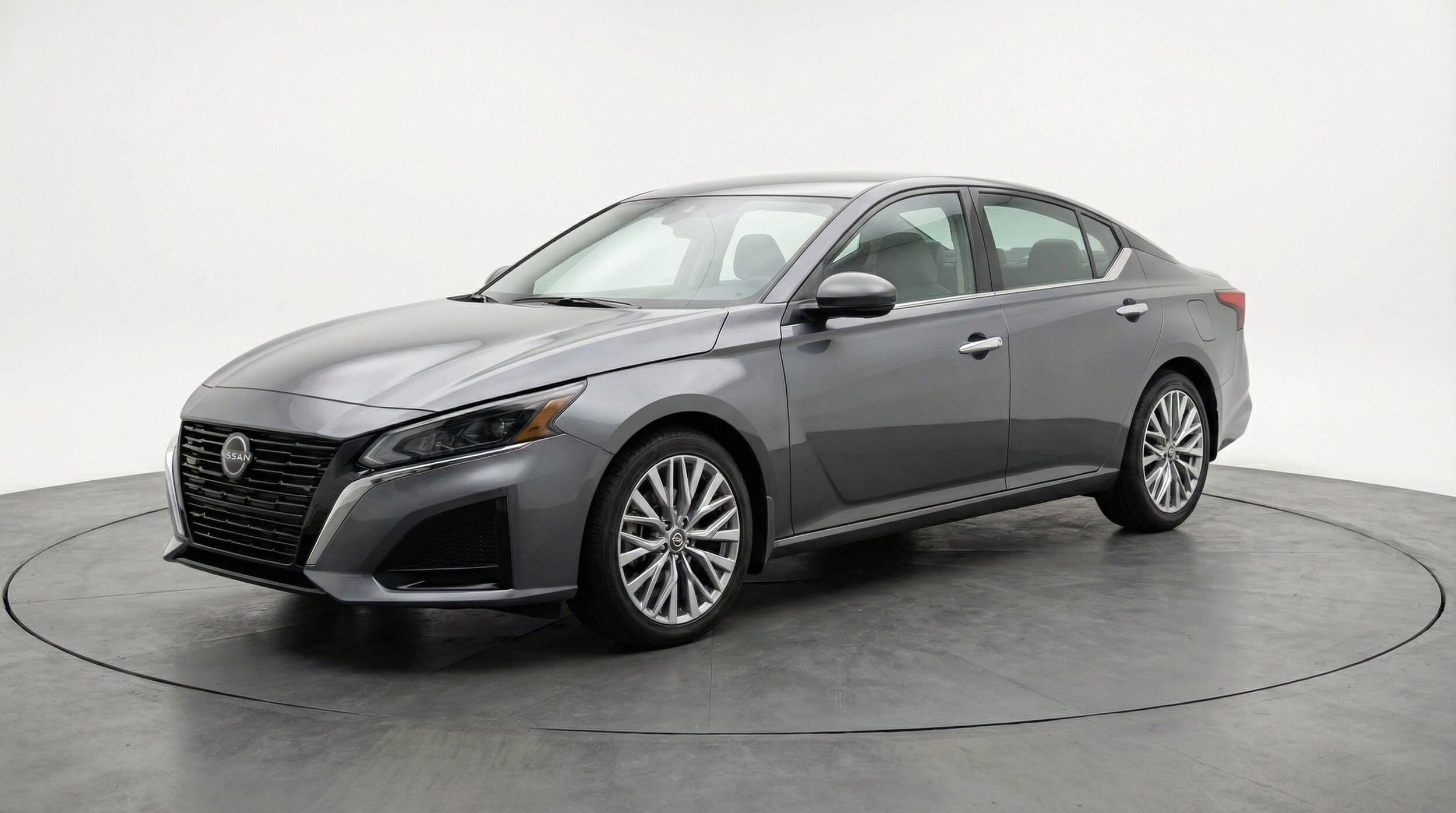 Thumbnail: 2025 Nissan Altima - 3