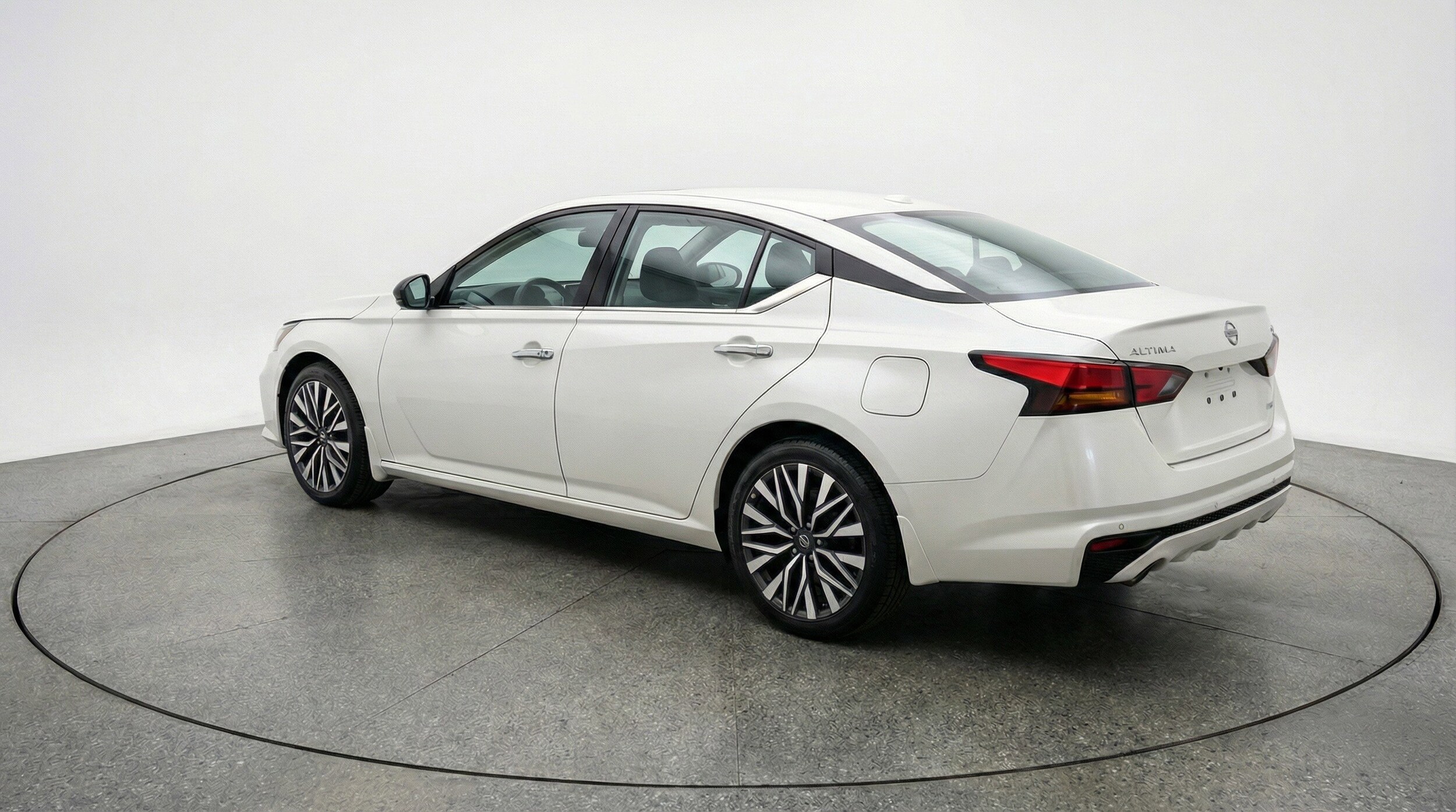 Thumbnail: 2025 Nissan Altima - 6