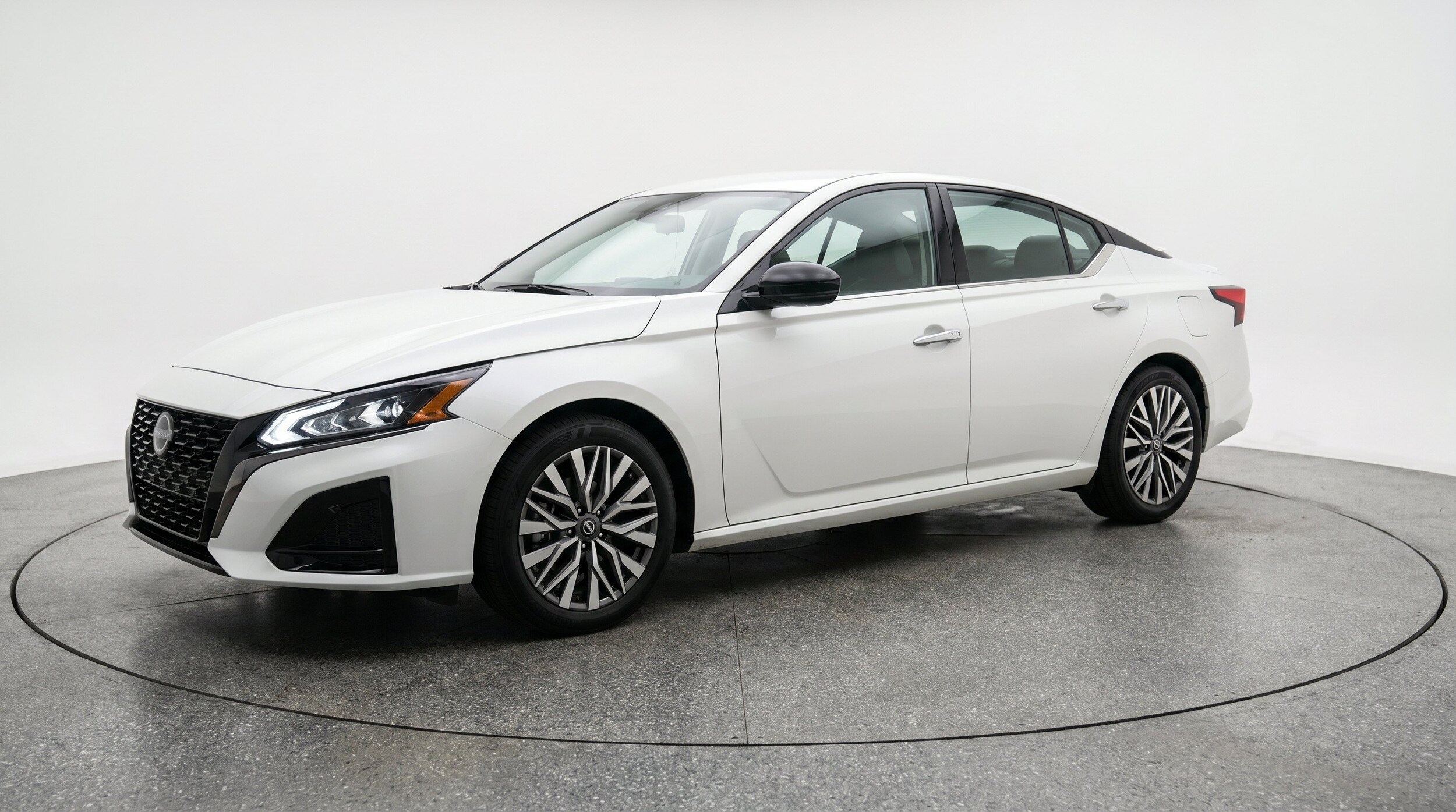 Thumbnail: 2025 Nissan Altima - 3