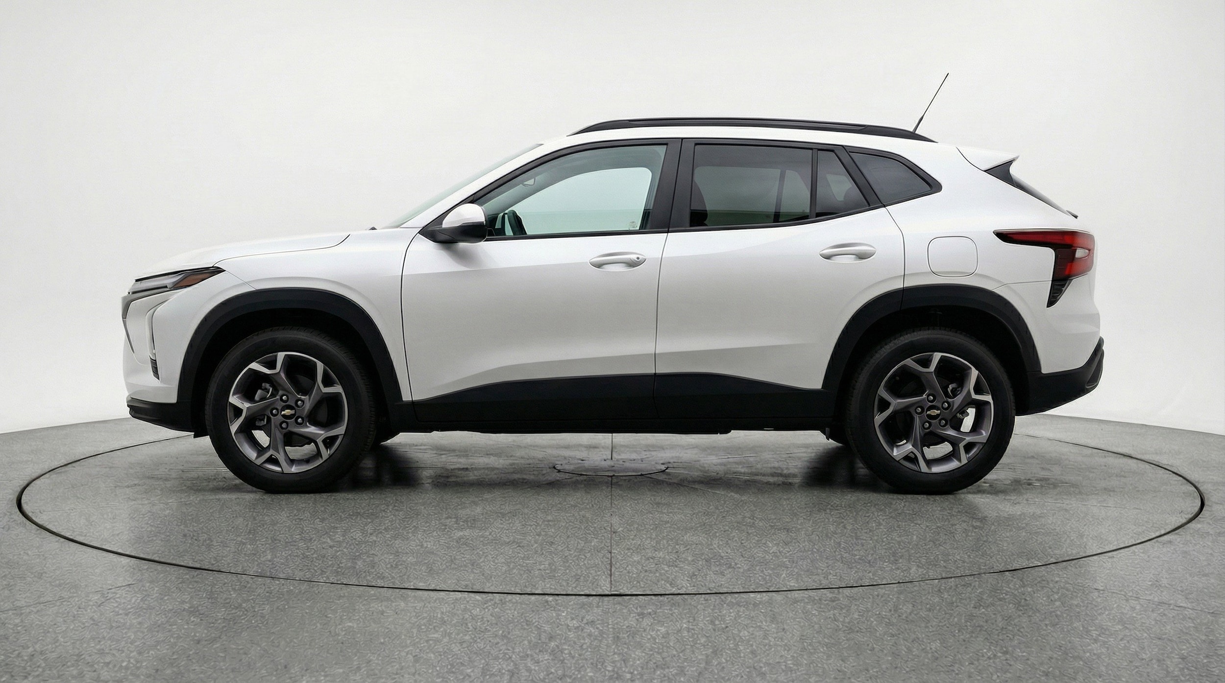 Thumbnail: 2025 Chevrolet Trax - 5