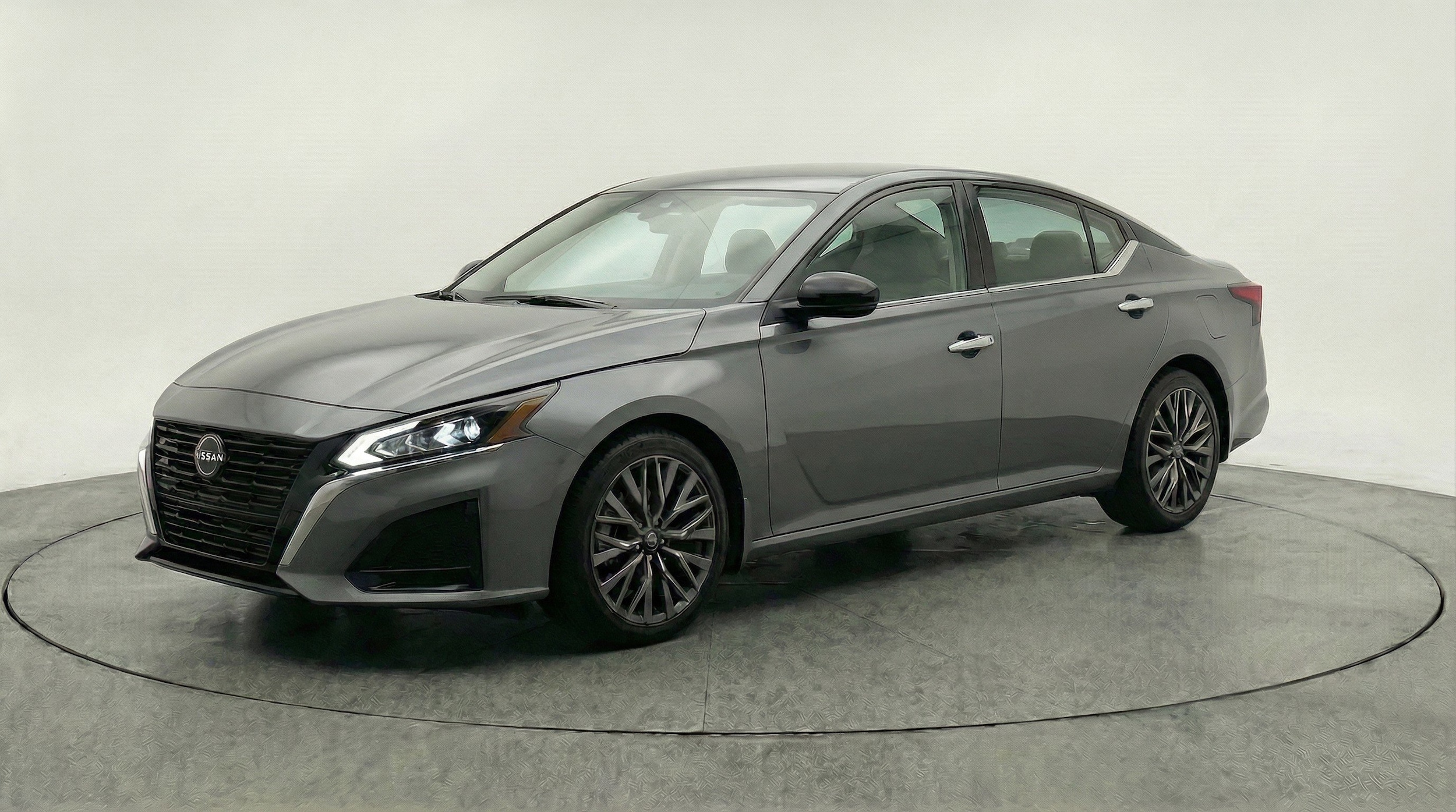 Thumbnail: 2025 Nissan Altima - 3