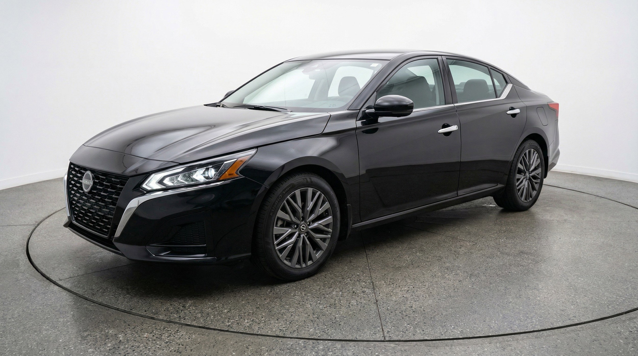 Thumbnail: 2025 Nissan Altima - 3