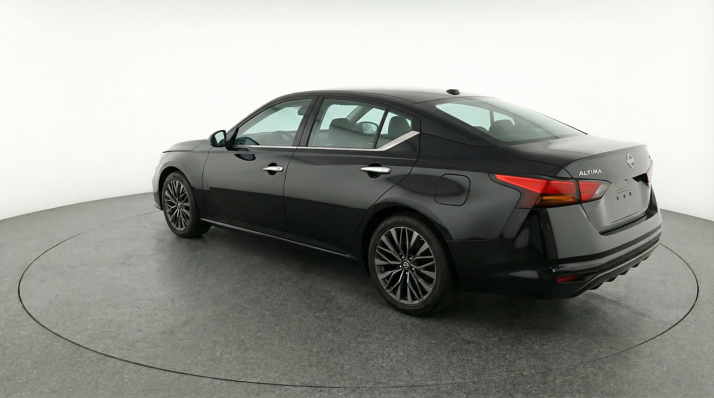 Thumbnail: 2025 Nissan Altima - 6