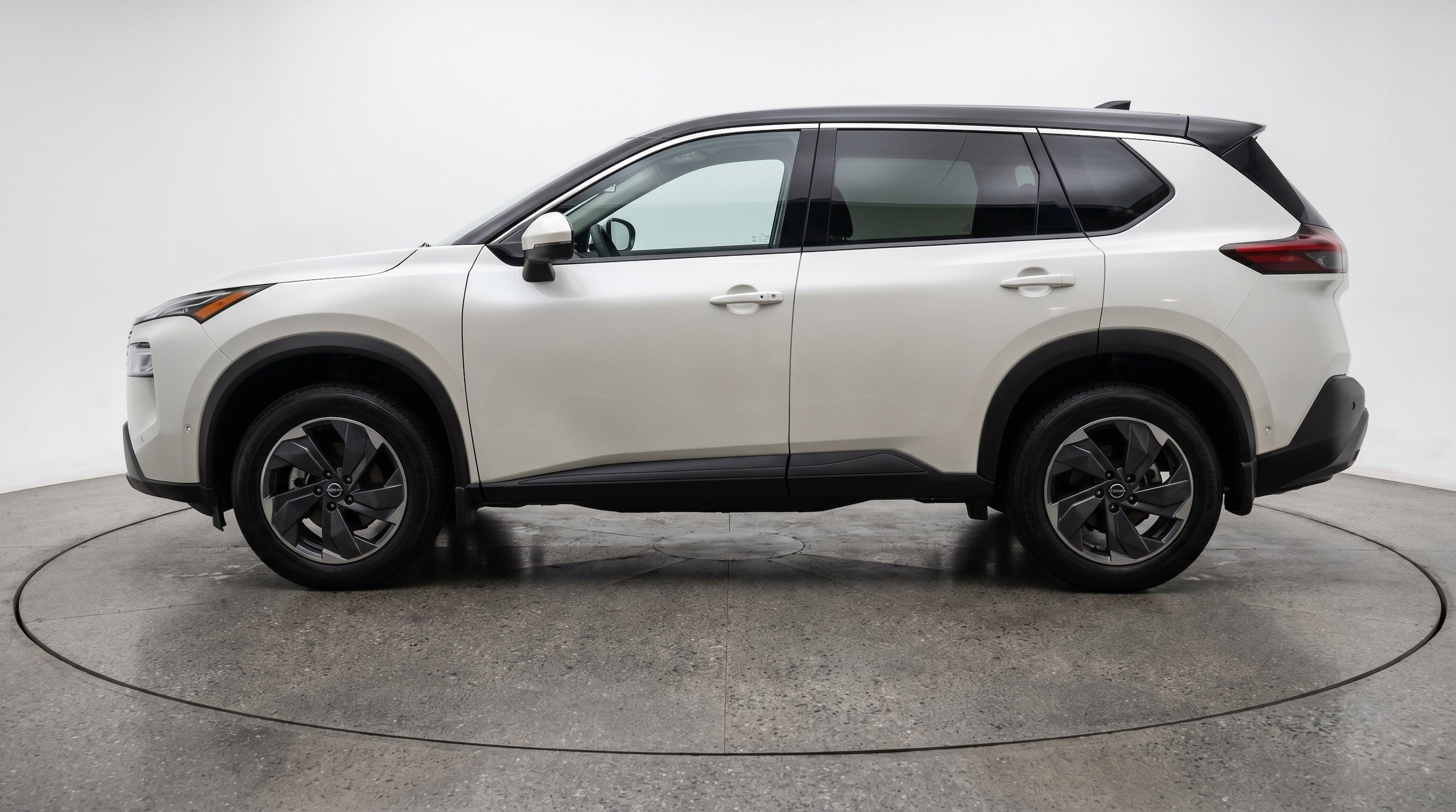 Thumbnail: 2025 Nissan Rogue - 5