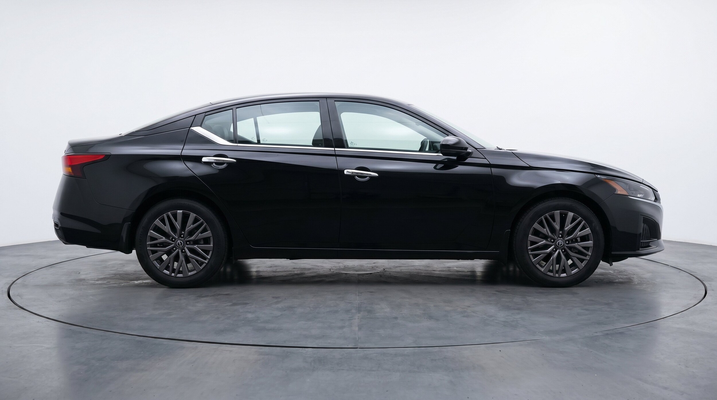 Thumbnail: 2025 Nissan Altima - 11