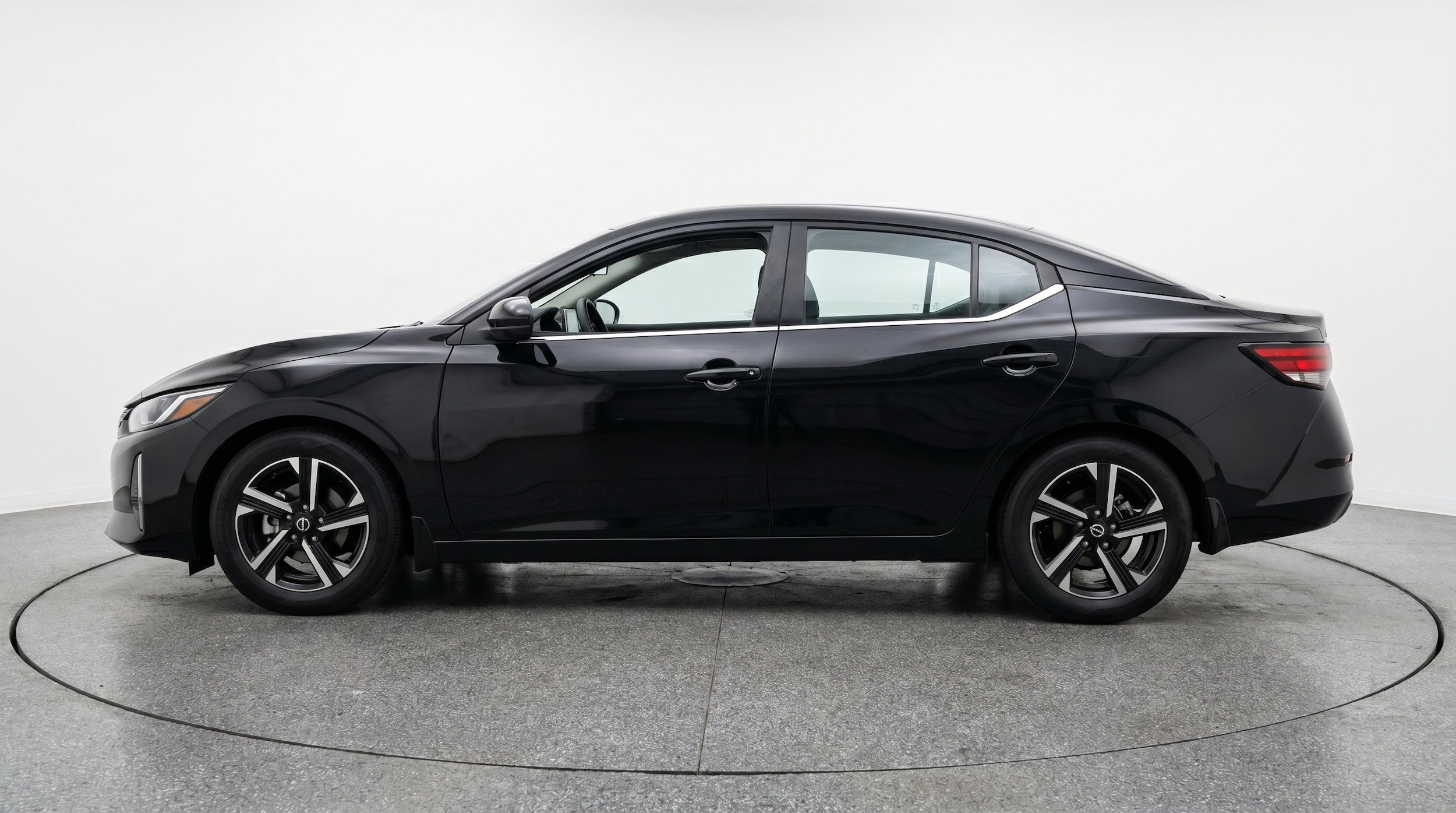 Thumbnail: 2025 Nissan Sentra - 5