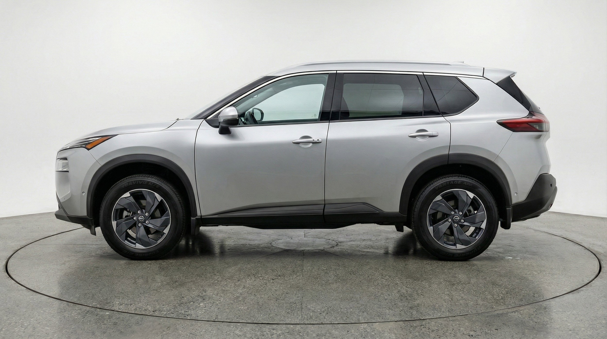 Thumbnail: 2025 Nissan Rogue - 5