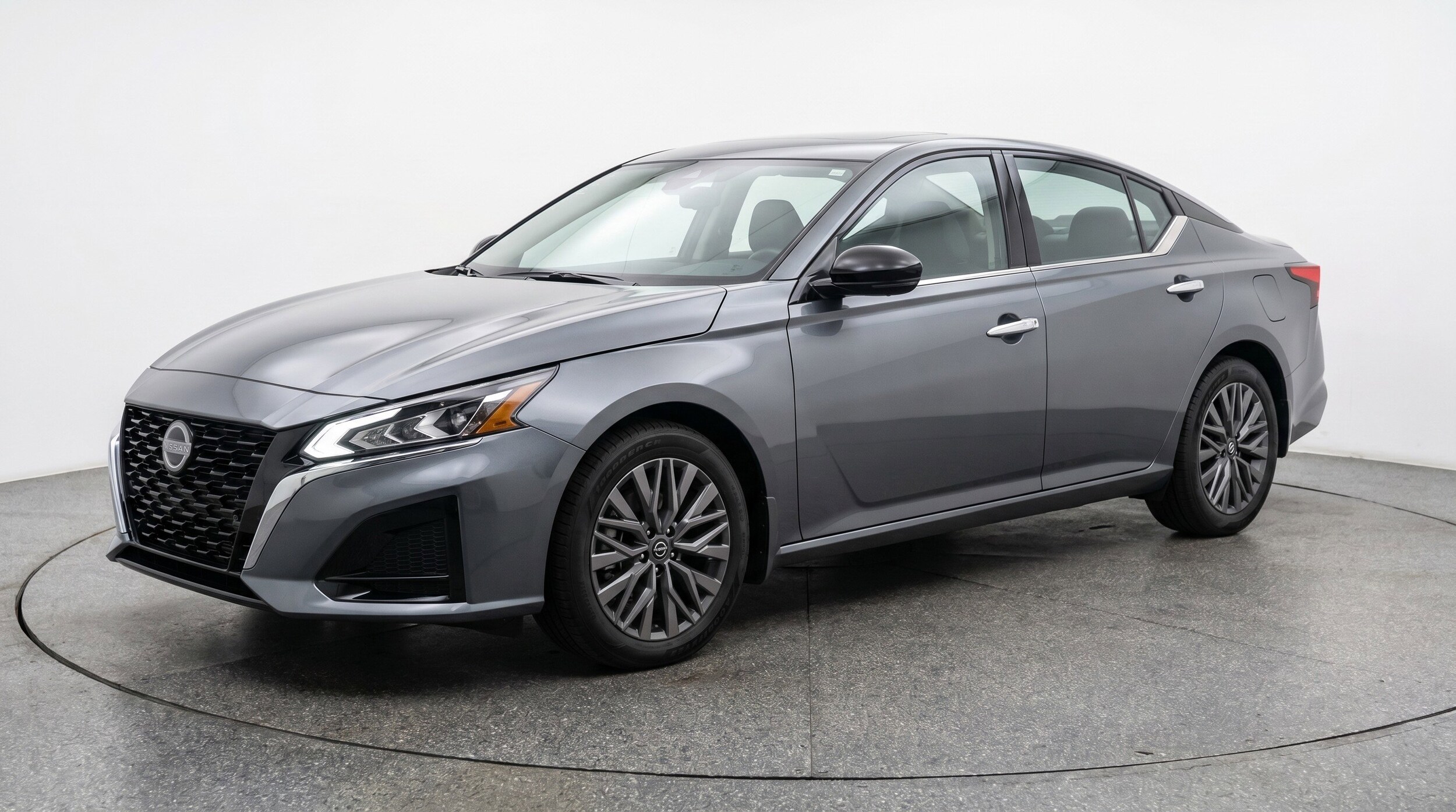 Thumbnail: 2025 Nissan Altima - 3