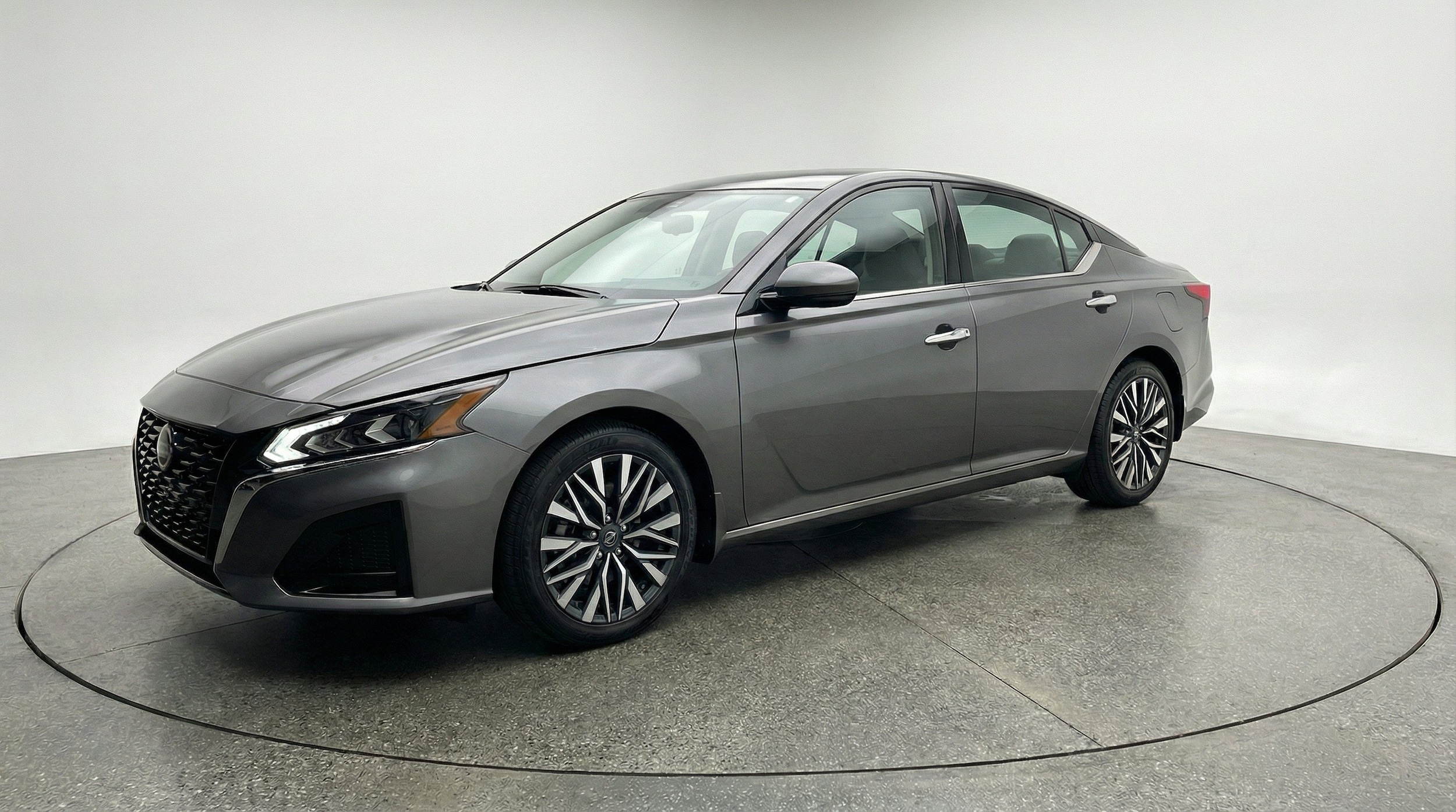 Thumbnail: 2025 Nissan Altima - 3
