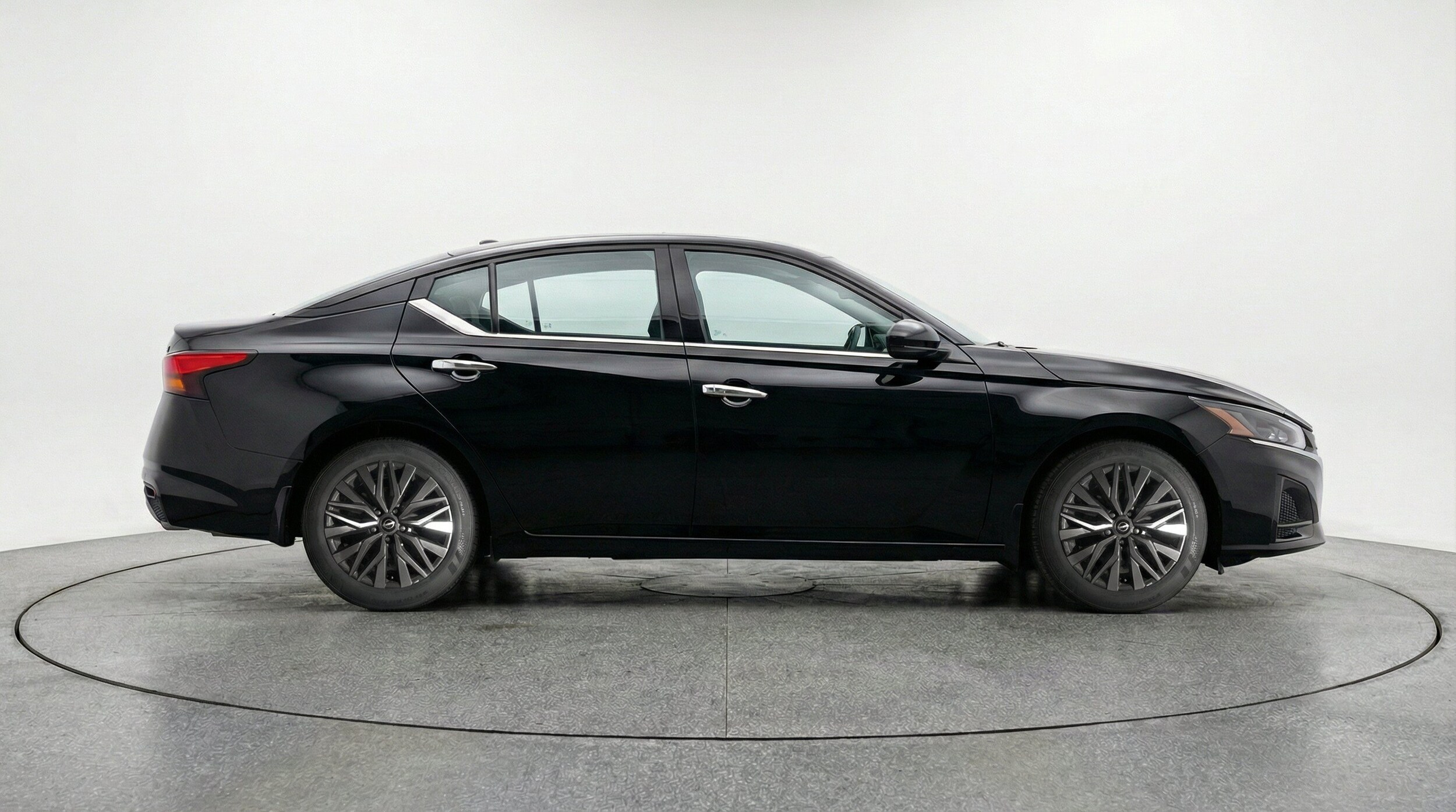Thumbnail: 2025 Nissan Altima - 11
