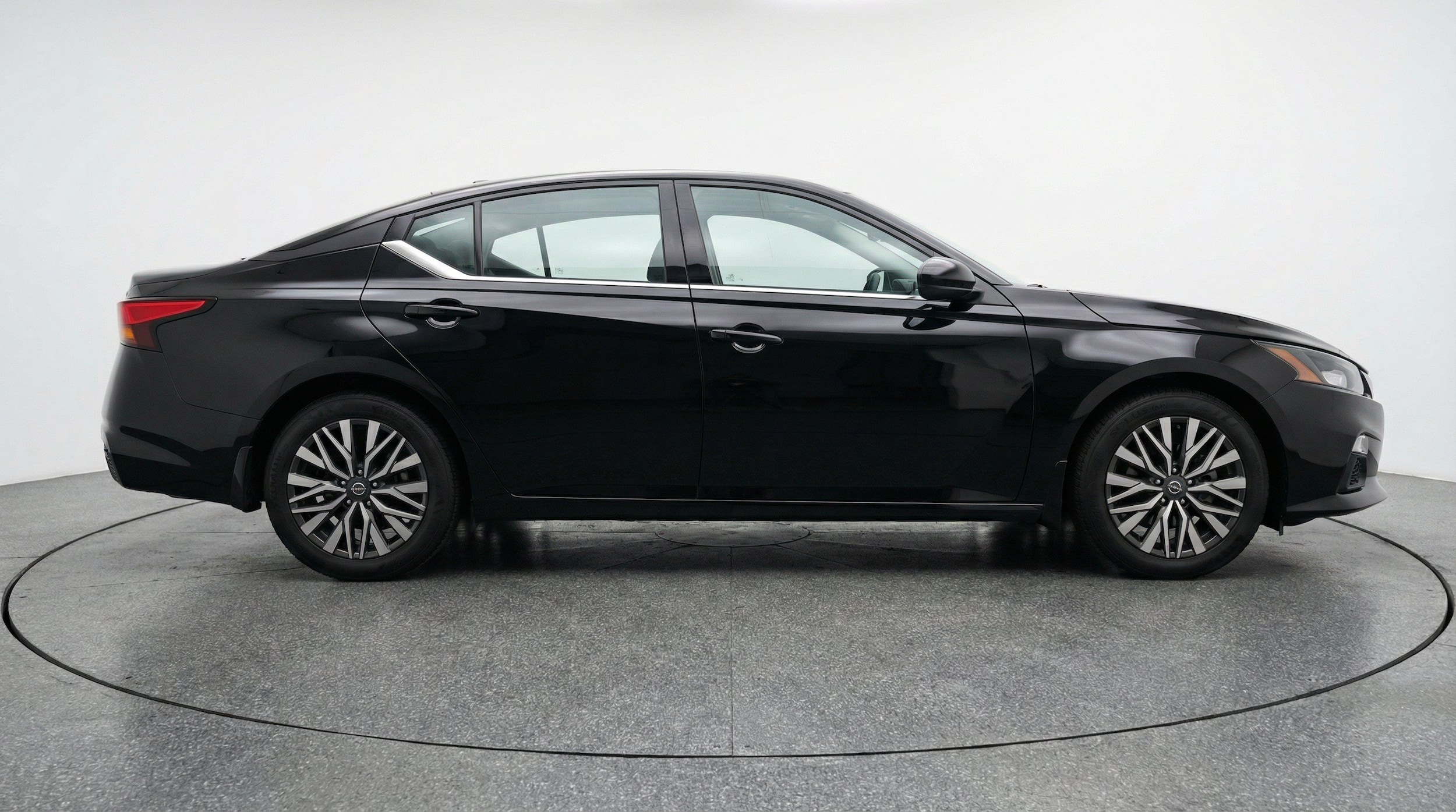 Thumbnail: 2025 Nissan Altima - 11