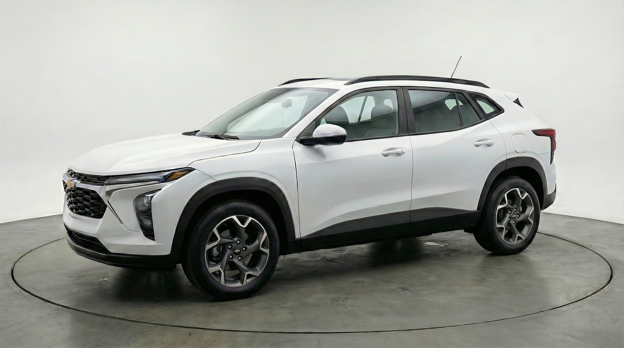Thumbnail: 2025 Chevrolet Trax - 3