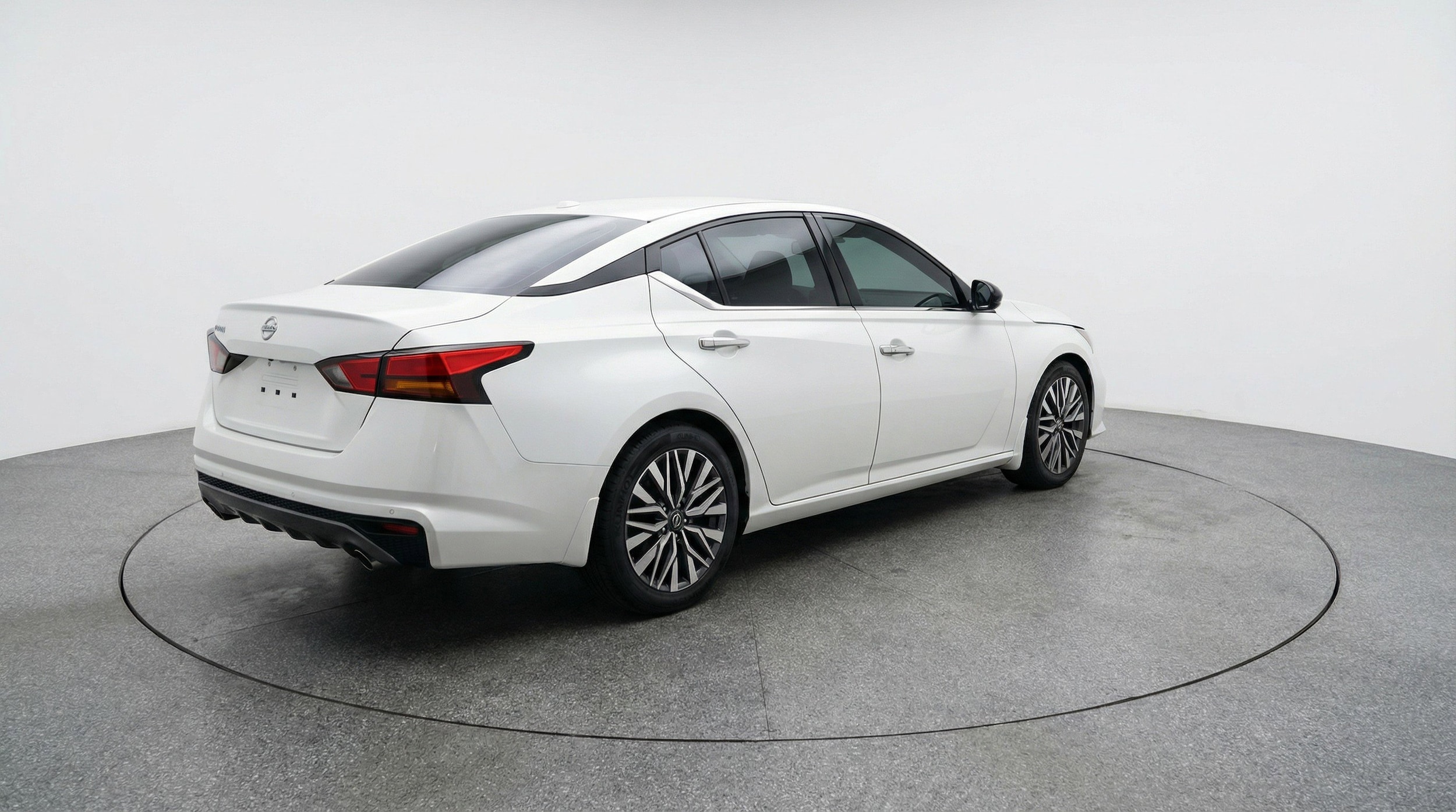 Thumbnail: 2025 Nissan Altima - 9