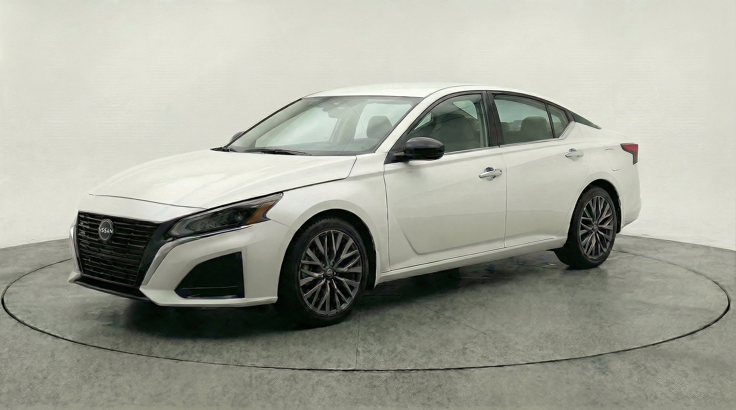 Thumbnail: 2025 Nissan Altima - 3