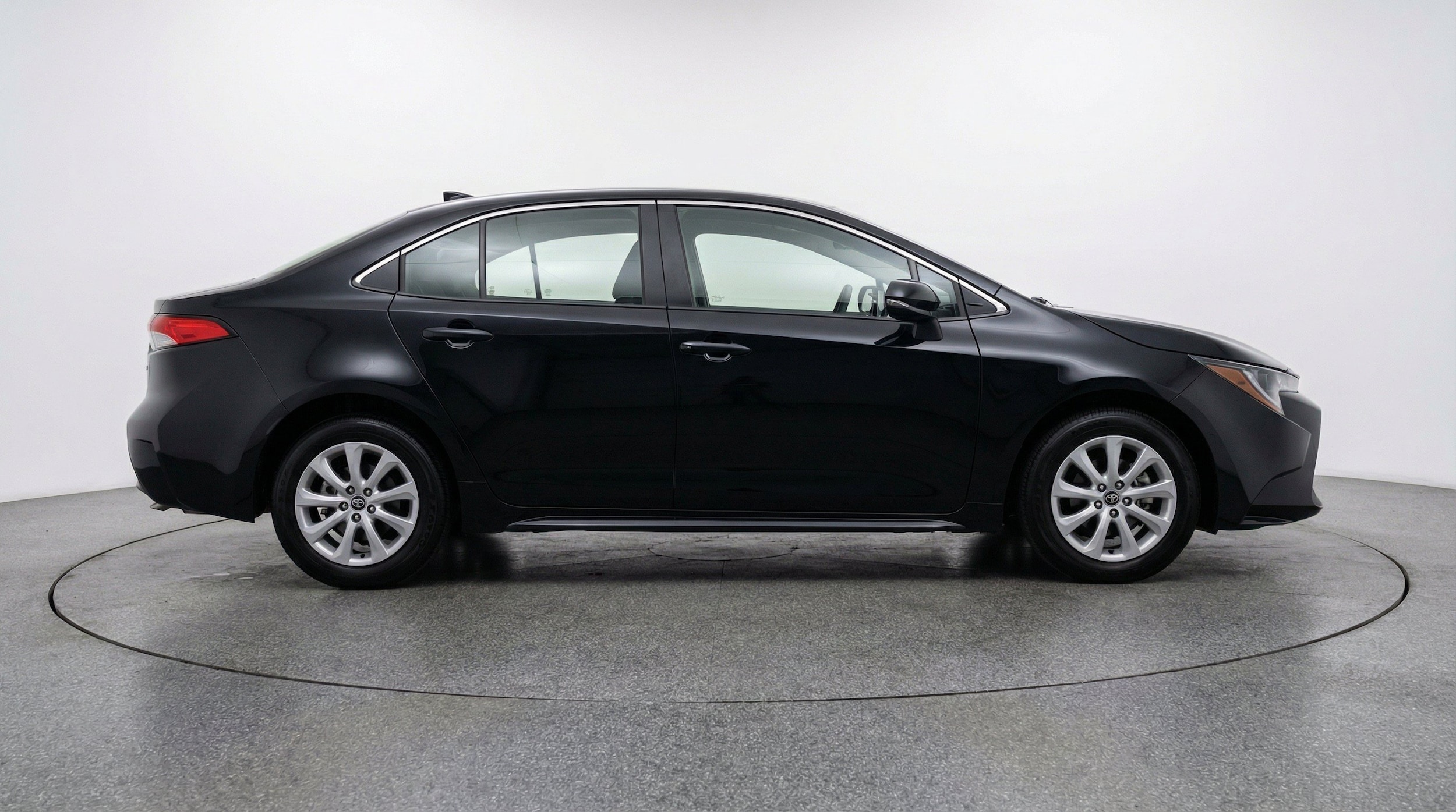 Thumbnail: 2025 Toyota Corolla - 11