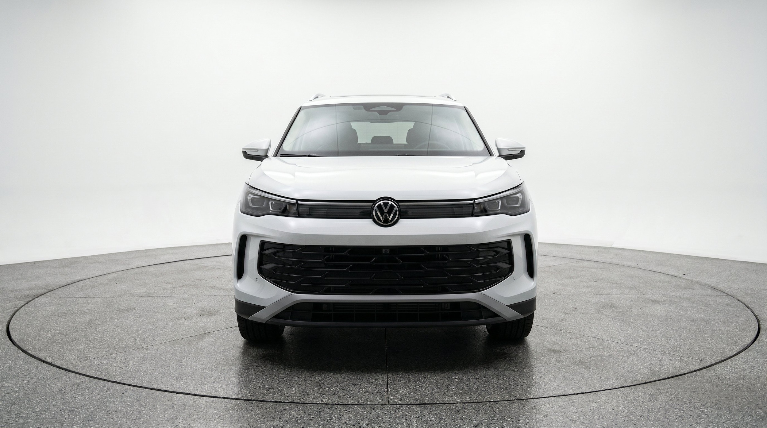 Thumbnail: 2026 Volkswagen Tiguan - 2