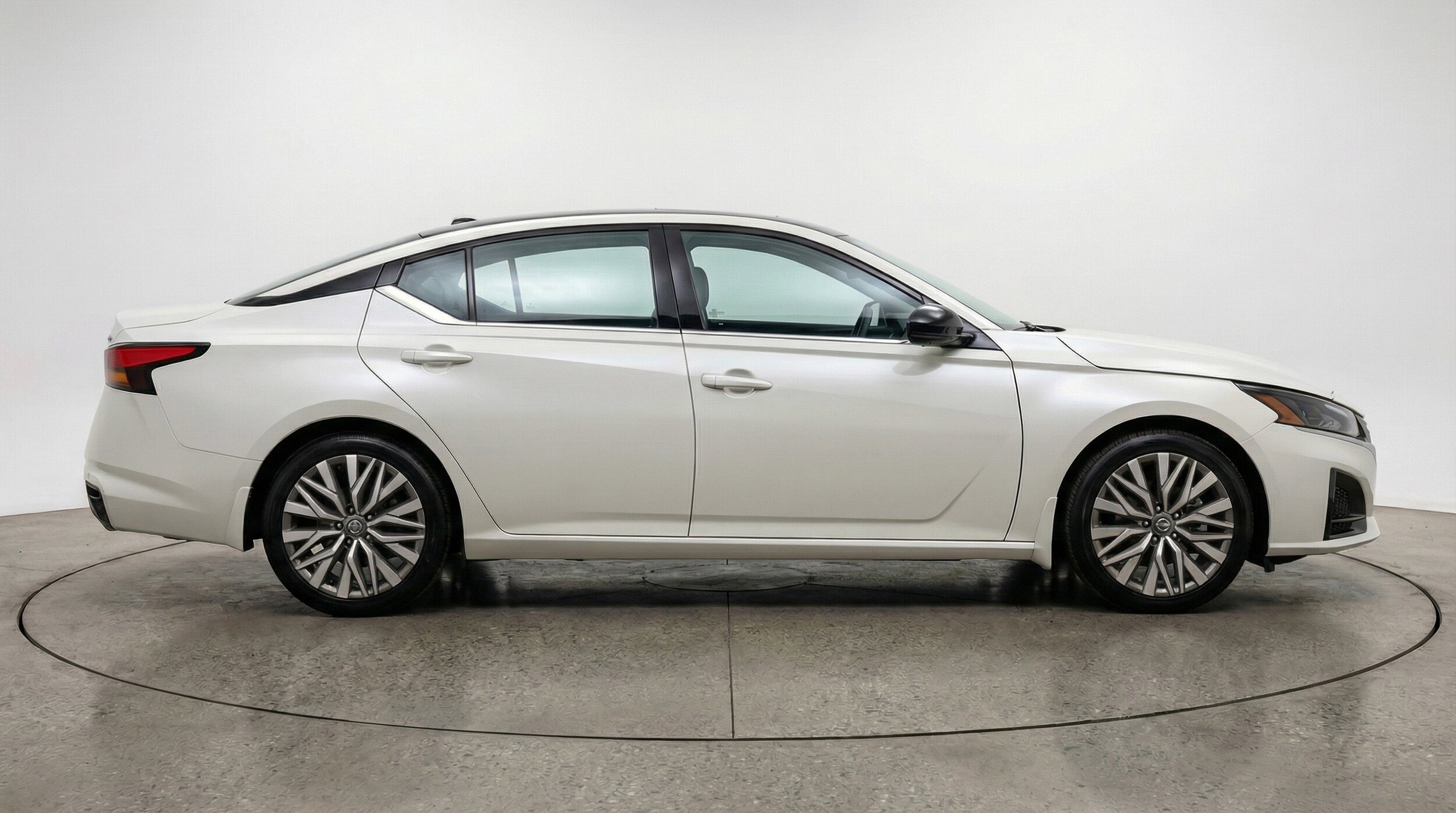 Thumbnail: 2025 Nissan Altima - 11