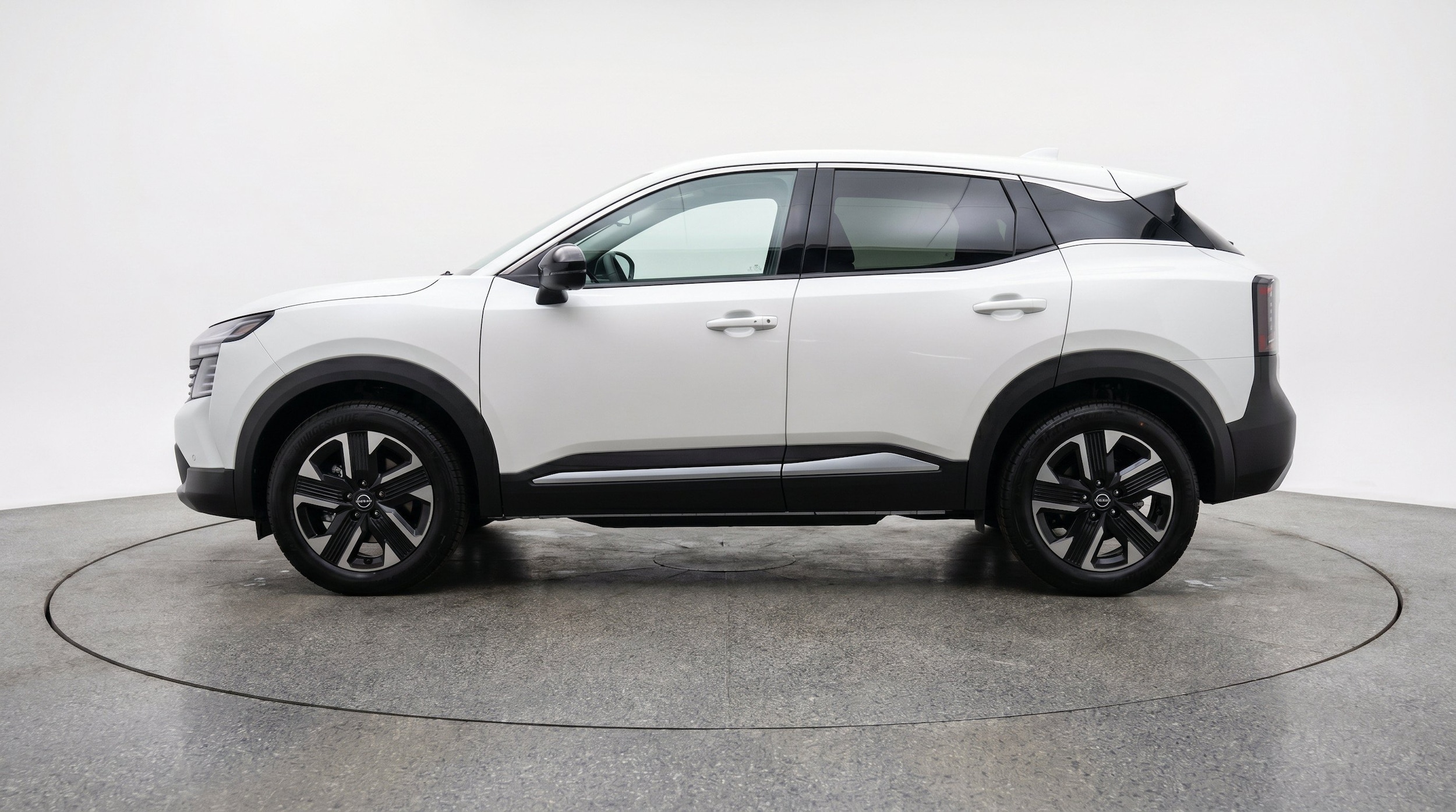 Thumbnail: 2026 Nissan Kicks - 5