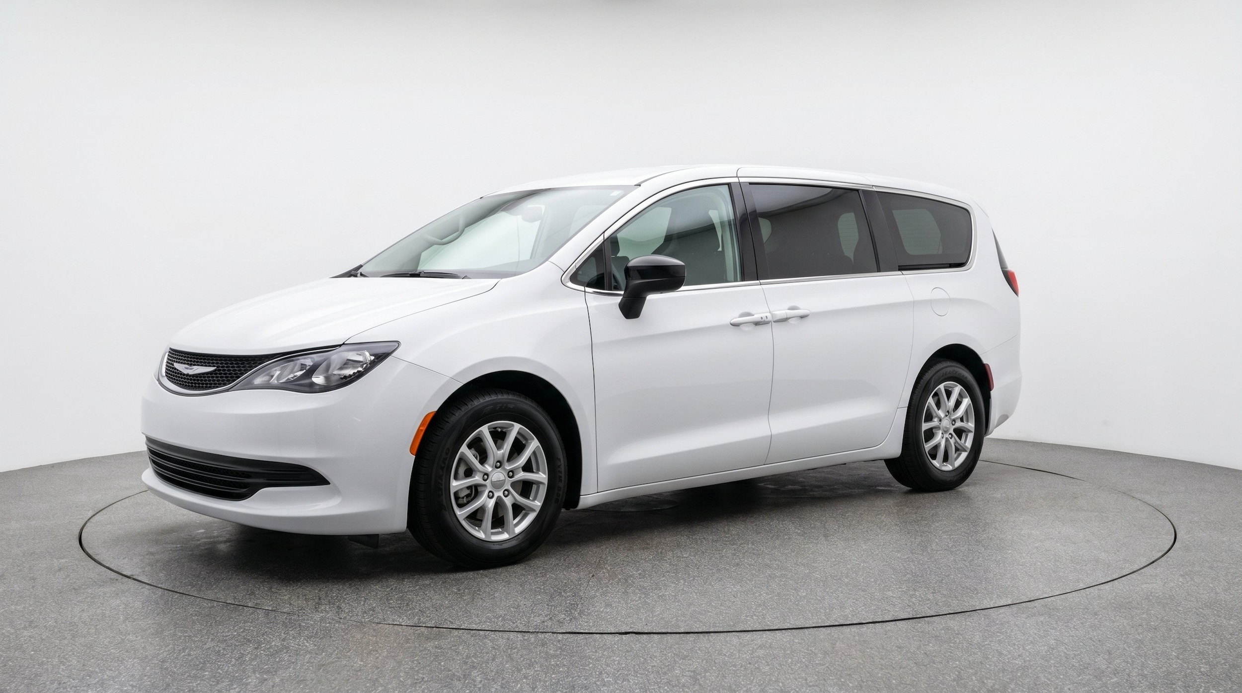 Thumbnail: 2024 Chrysler Voyager - 3