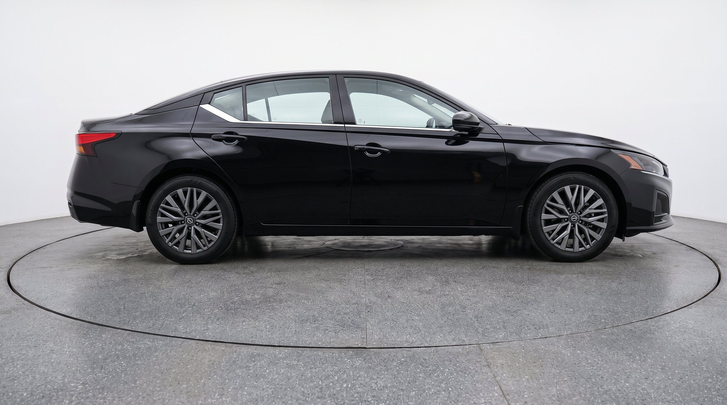 Thumbnail: 2025 Nissan Altima - 11