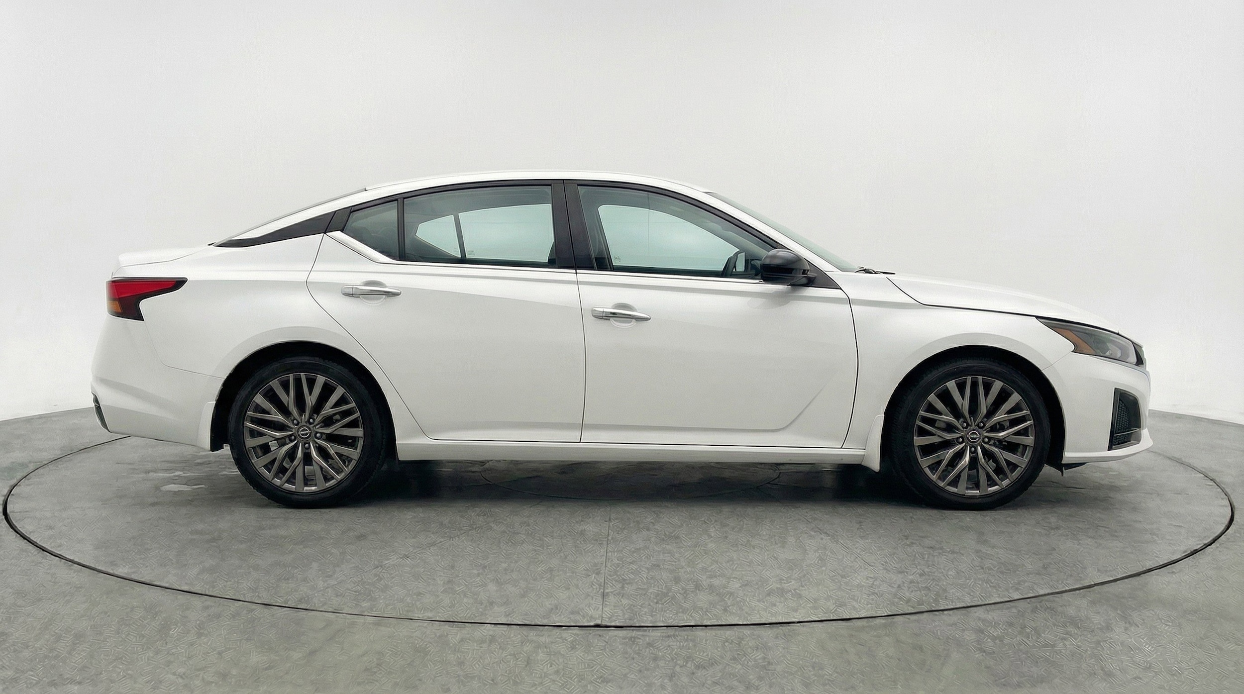 Thumbnail: 2025 Nissan Altima - 11