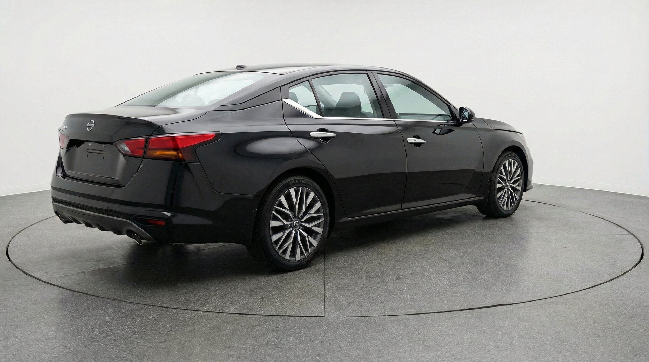 Thumbnail: 2025 Nissan Altima - 9