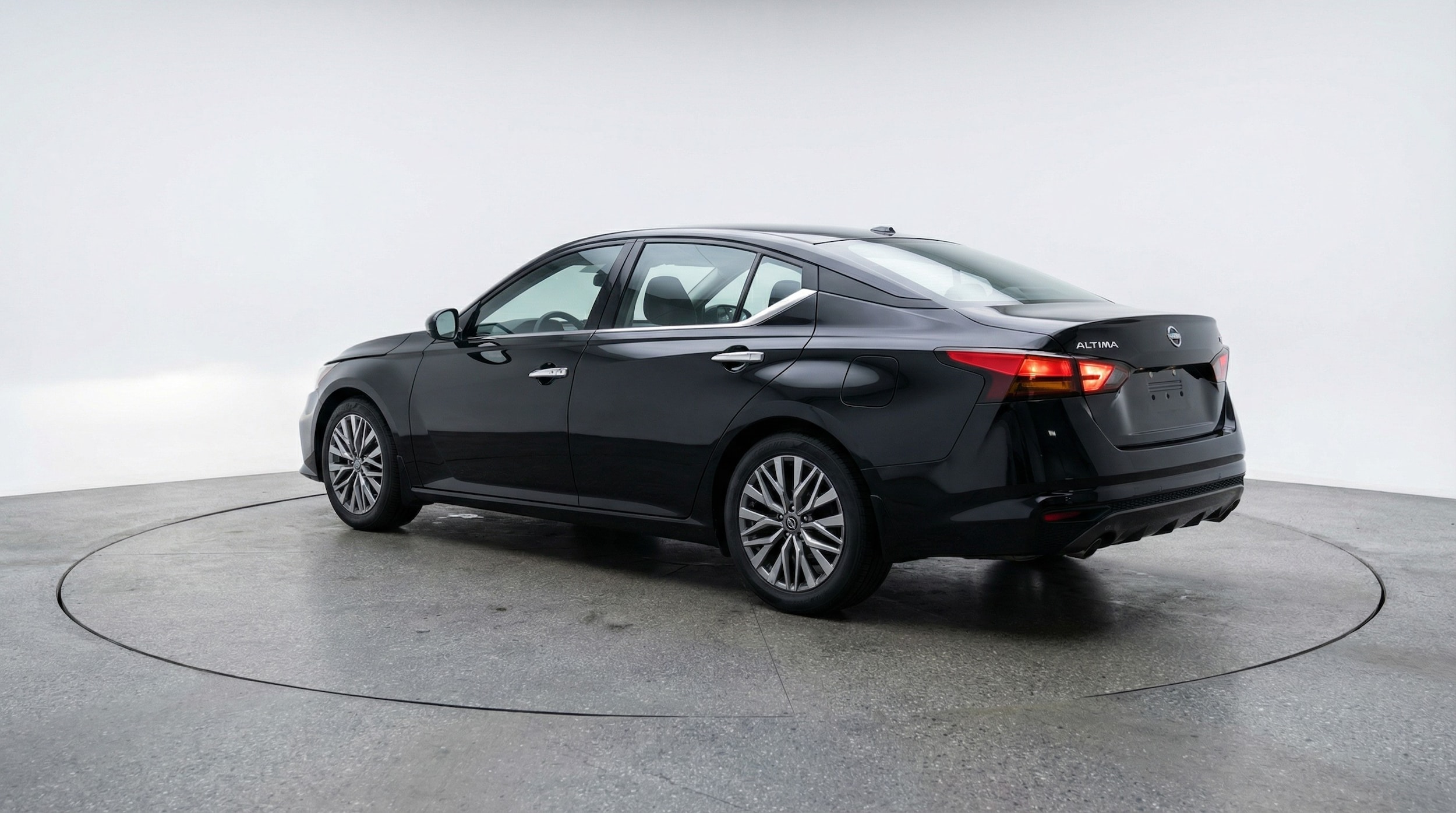 Thumbnail: 2025 Nissan Altima - 5