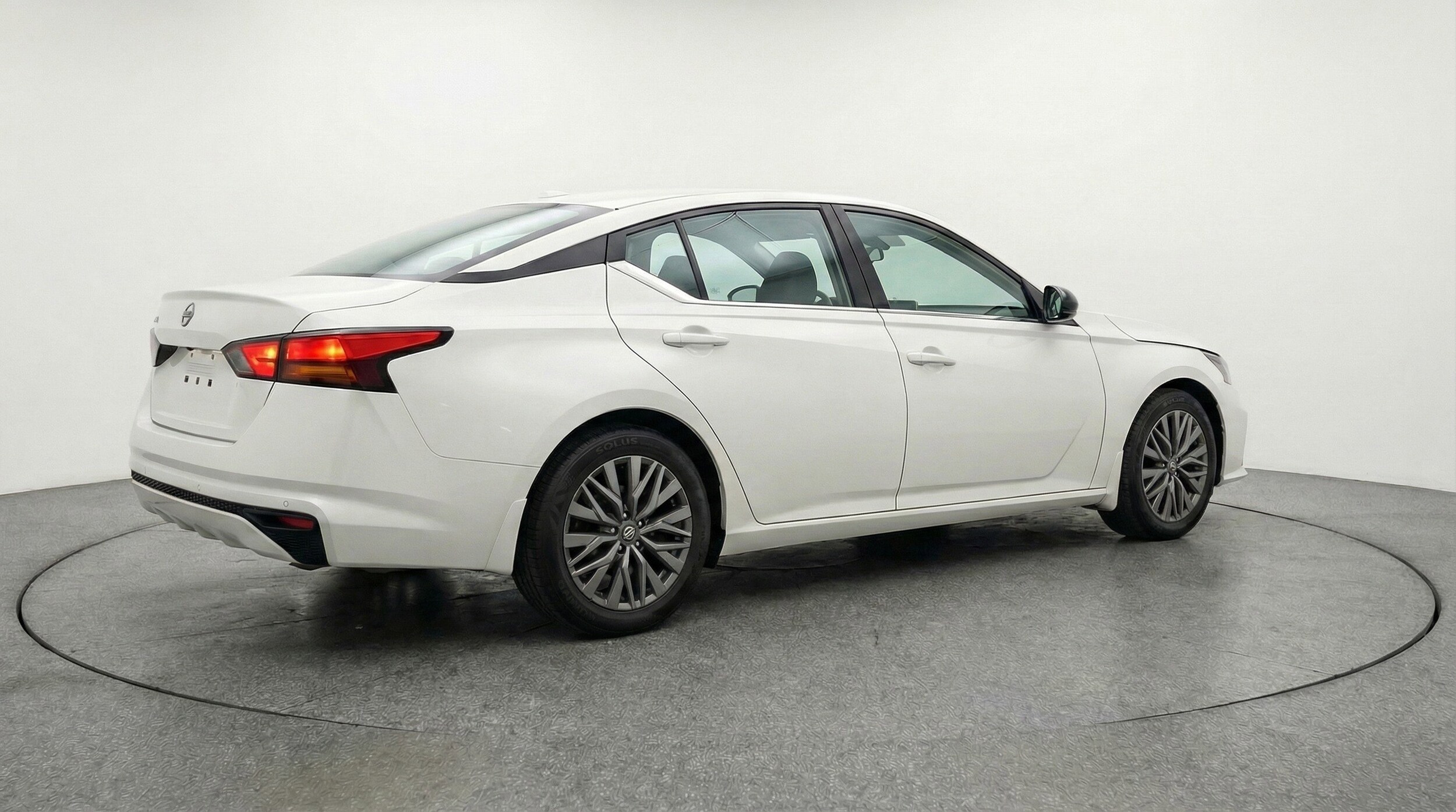 Thumbnail: 2025 Nissan Altima - 9